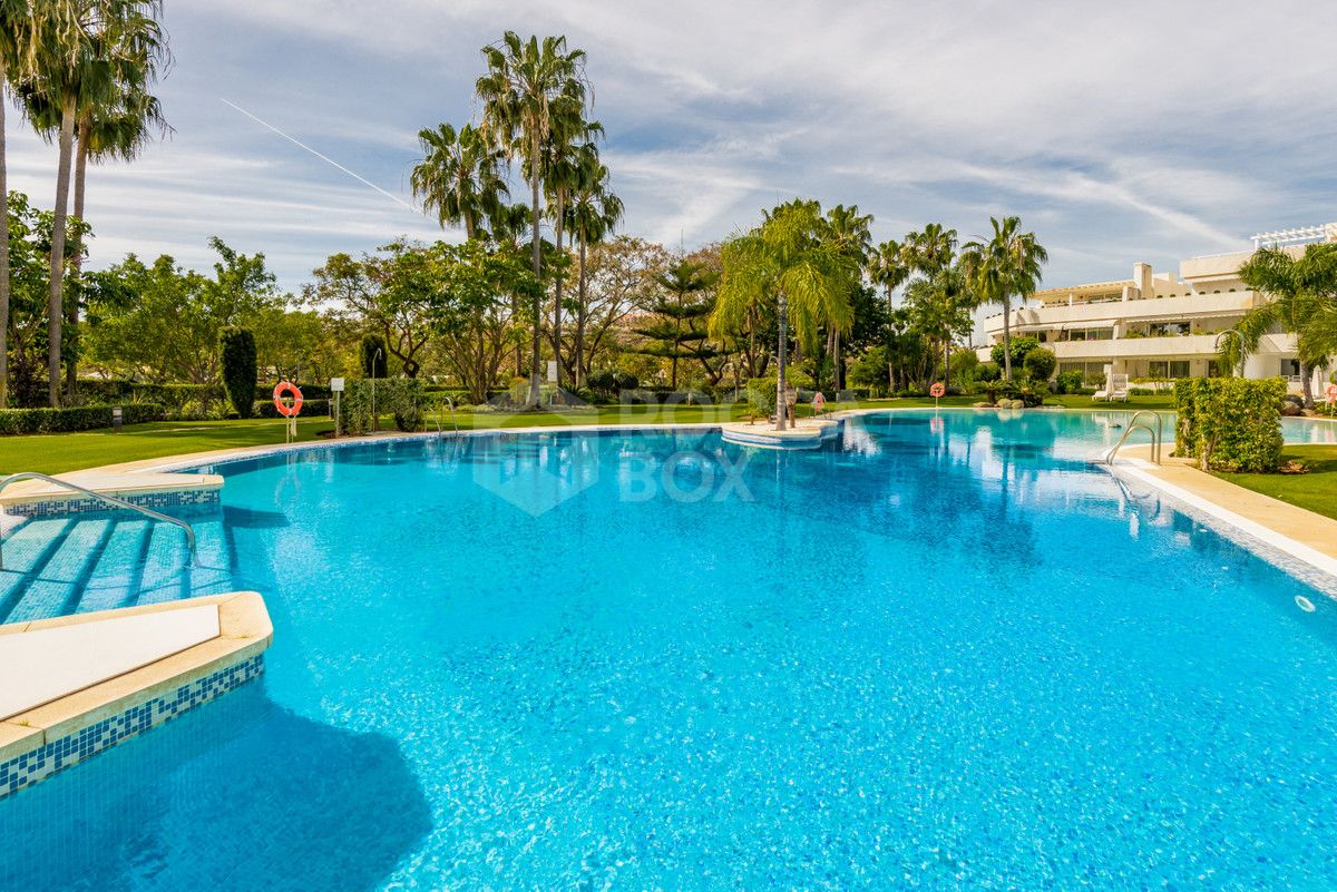 Apartment in Nueva Andalucia, Marbella