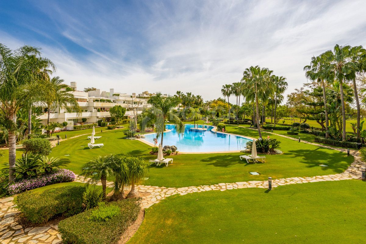 Apartment in Nueva Andalucia, Marbella