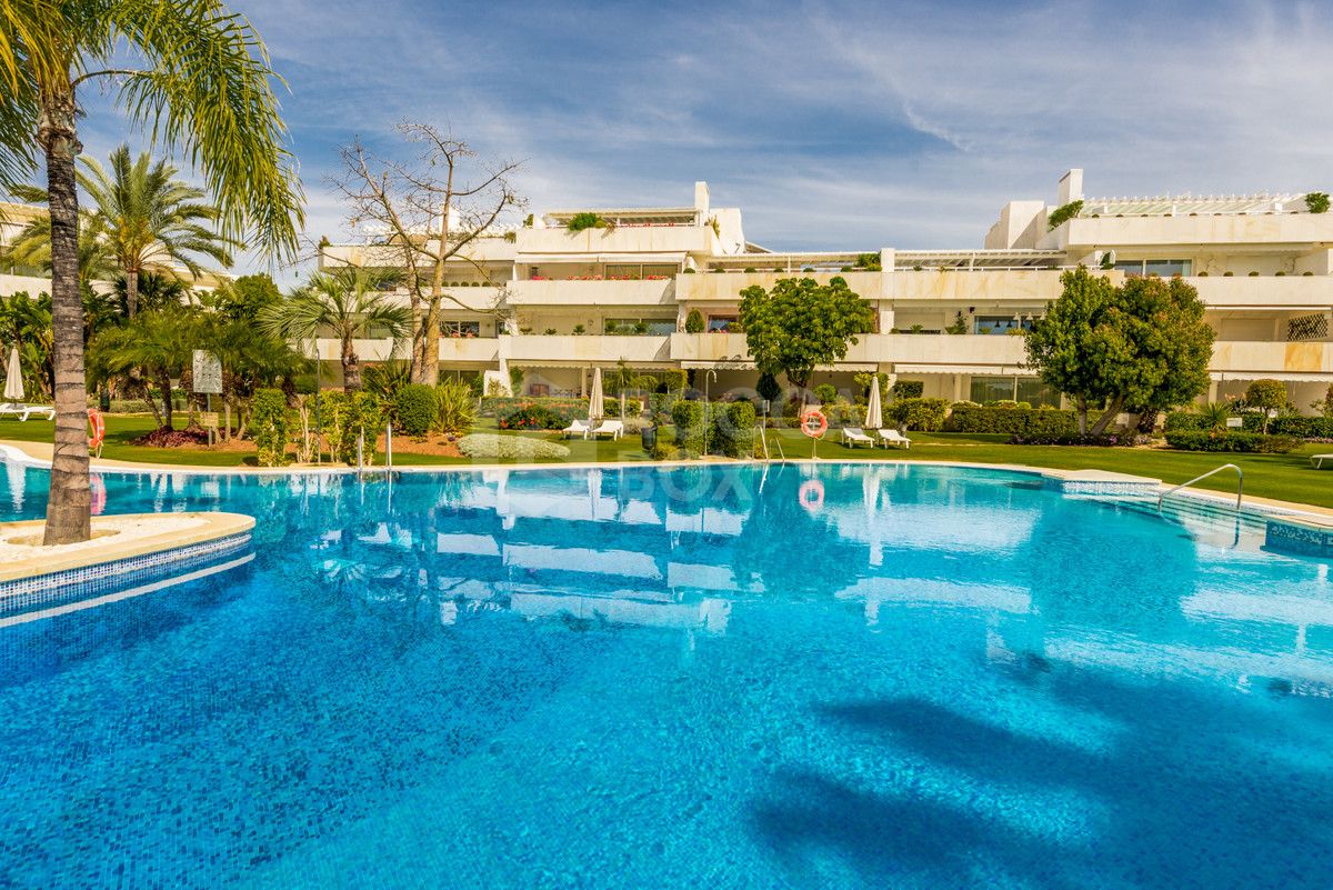 Apartment in Nueva Andalucia, Marbella