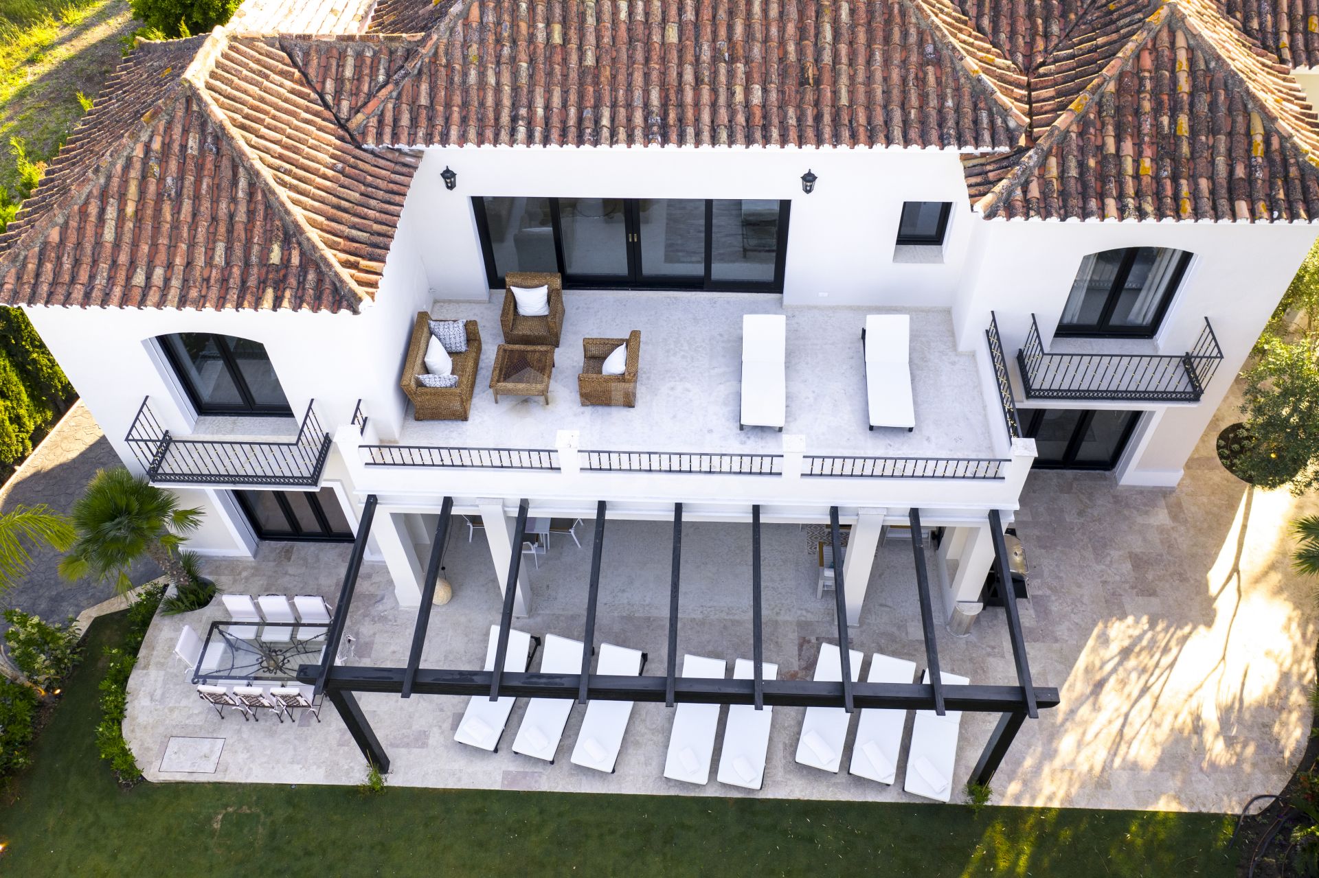 STUNNING 7 BEDROOM VILLA IN THE HEART OF NUEVA ANDALUCIA.