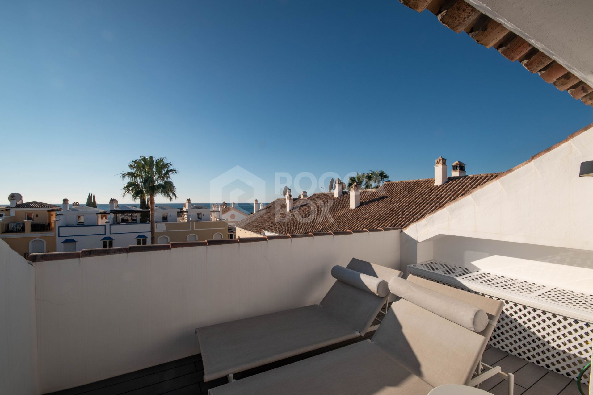 Luxurious frontline beach townhouse in Bahía de Marbella