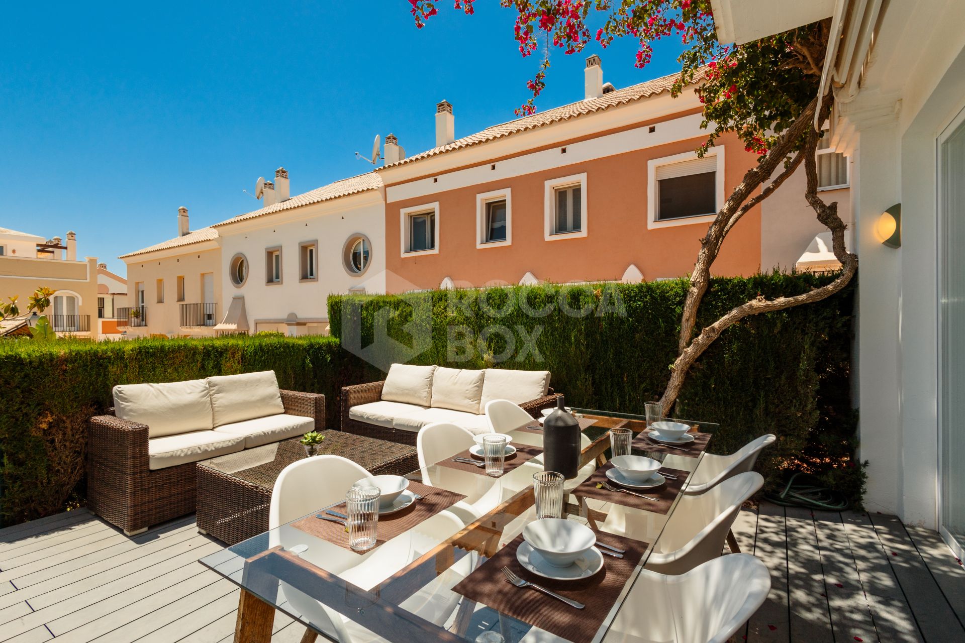 Luxurious frontline beach townhouse in Bahía de Marbella