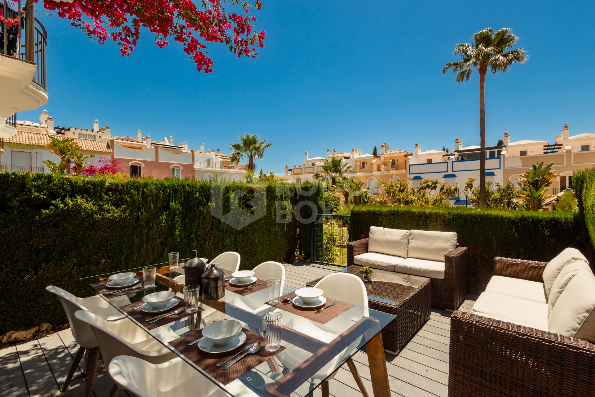 Luxurious frontline beach townhouse in Bahía de Marbella