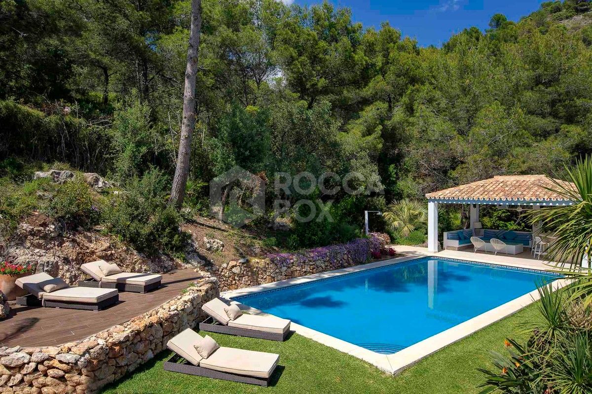 Villa to rent in Cascada de Camojan, Marbella Golden Mile