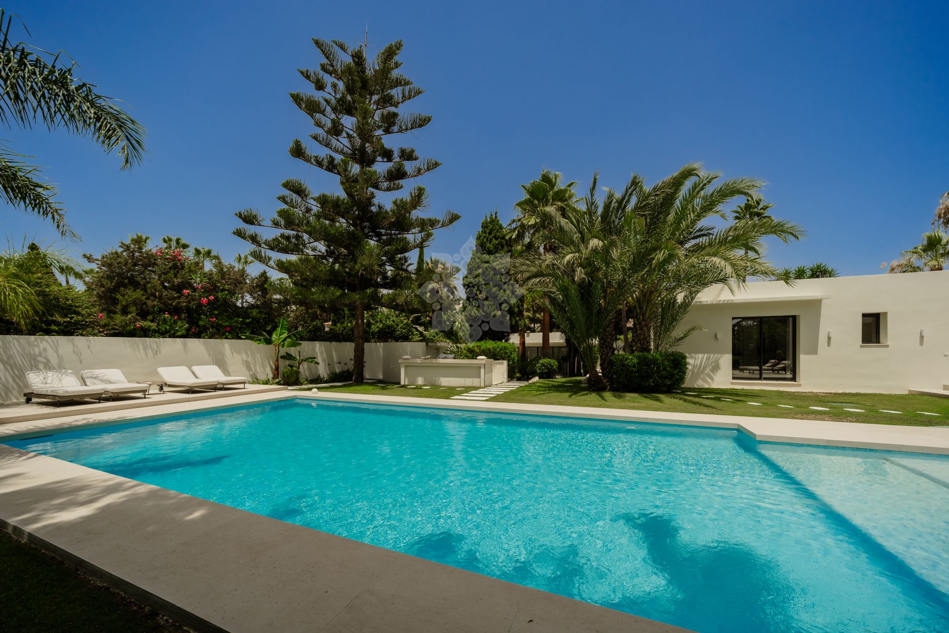 Villa in Marbesa, Marbella