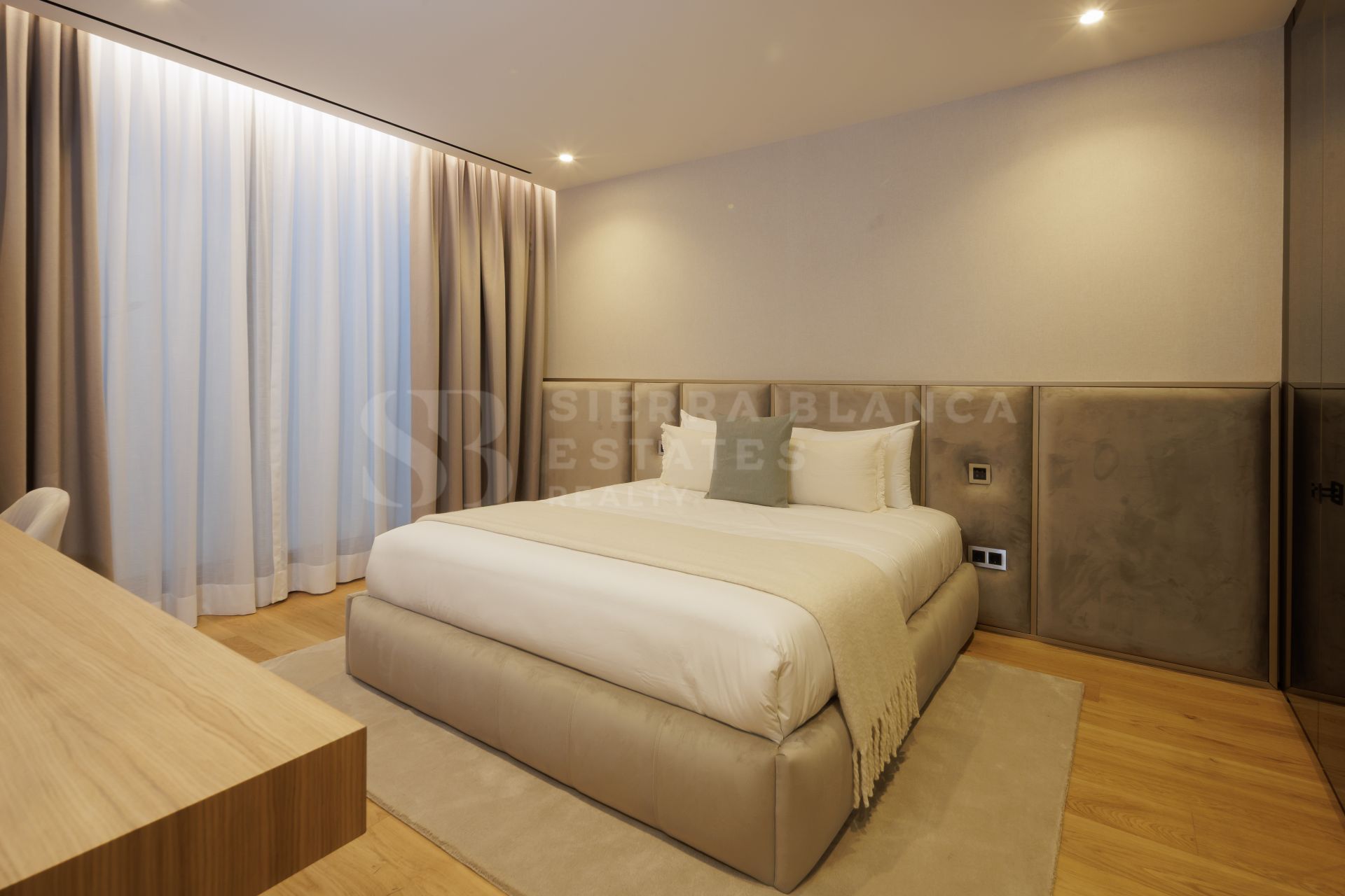 Epic 10 - a completely customised, 6-bedroom gem in the heart of phase 3.
