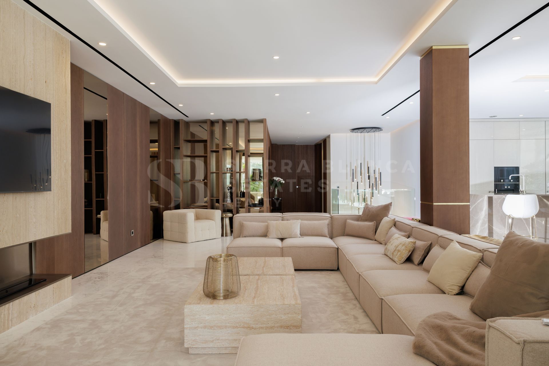 Epic 10 - a completely customised, 6-bedroom gem in the heart of phase 3.