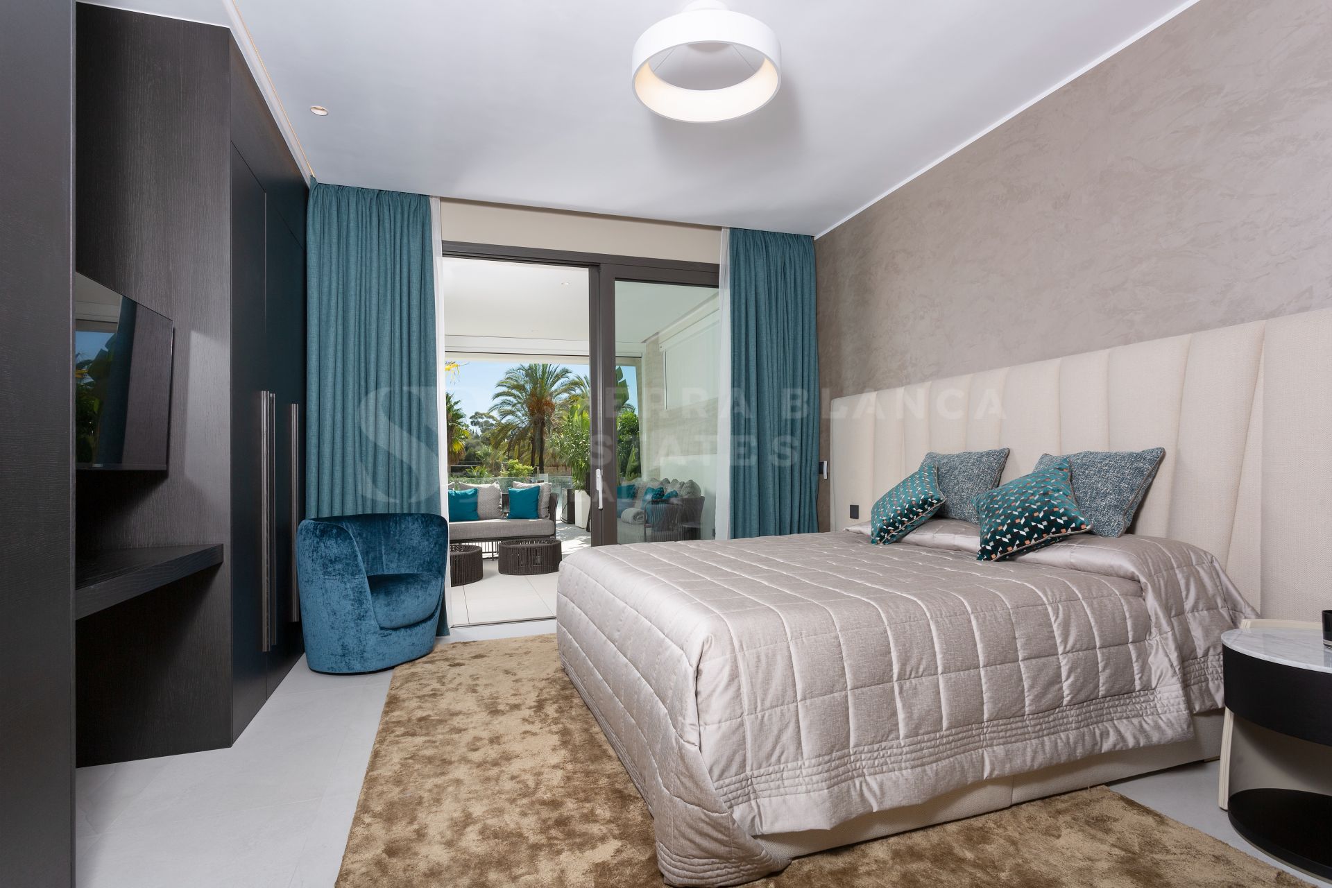 DUPLEX GARDEN RESIDENCE IN THE HEART OF MARBELLA'S GOLDEN MILE.