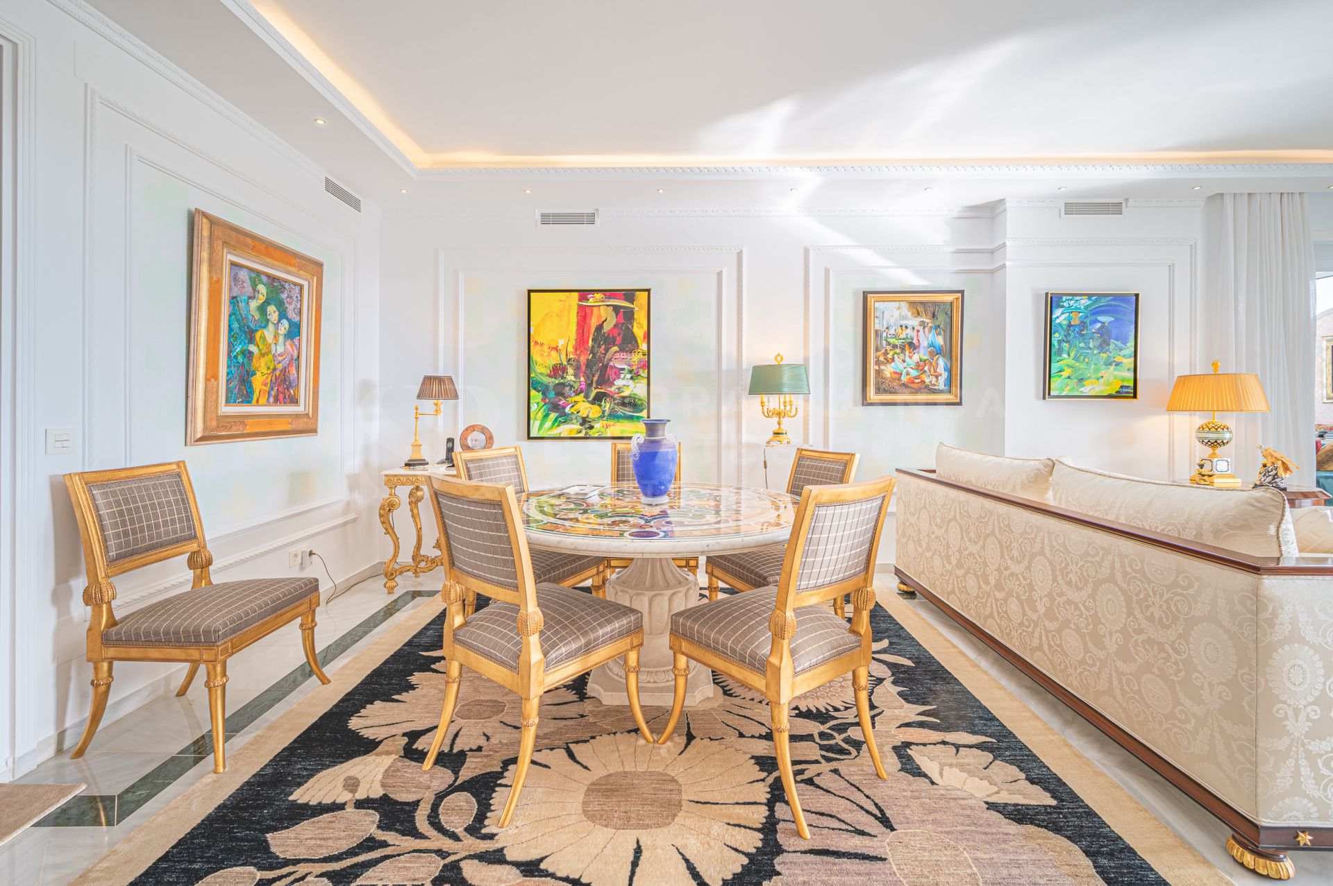 Superb three bedroom apartment in Marbella Golden Mile