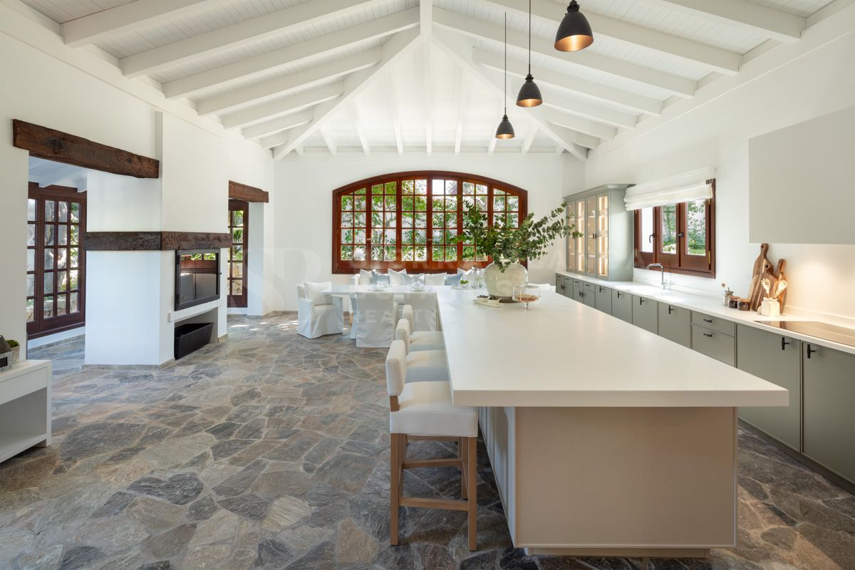 Charming Luxury Villa in Nueva Andalucia