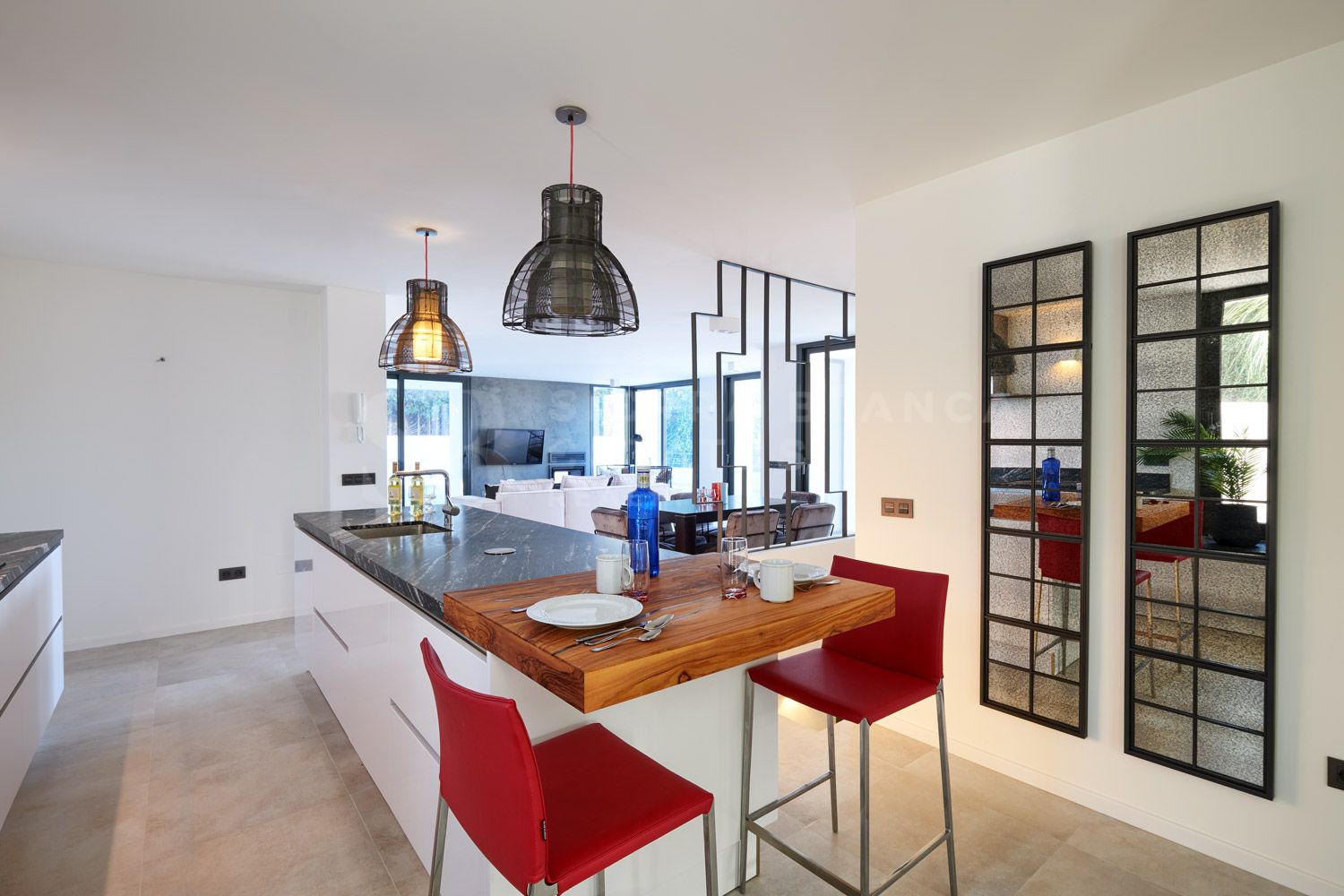 Villa entièrement rénovée à Nueva Andalucia