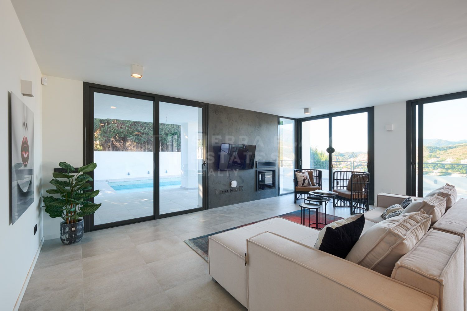 Villa entièrement rénovée à Nueva Andalucia