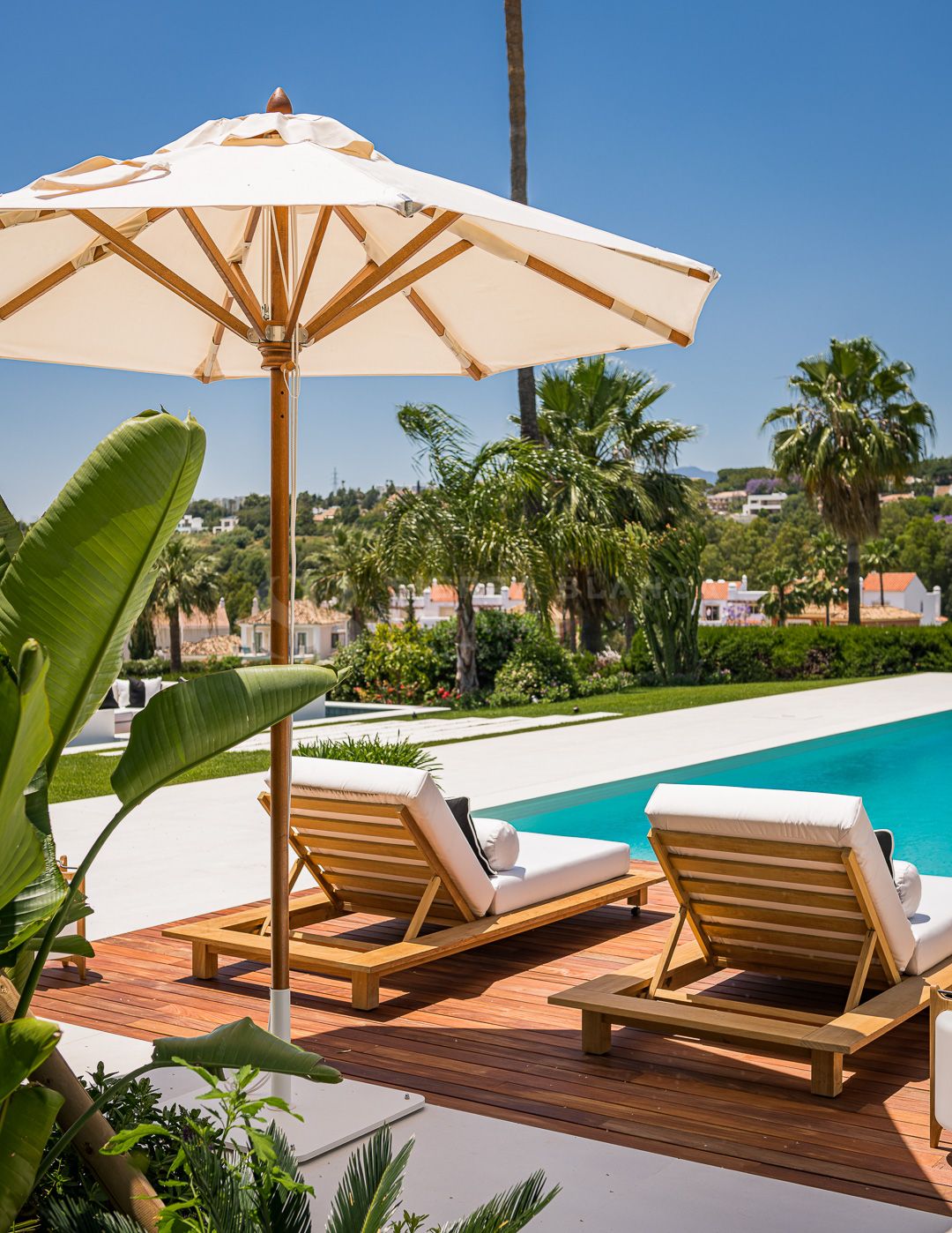 Unique Frontline Golf Villa in Los Naranjos, Nueva Andalucia