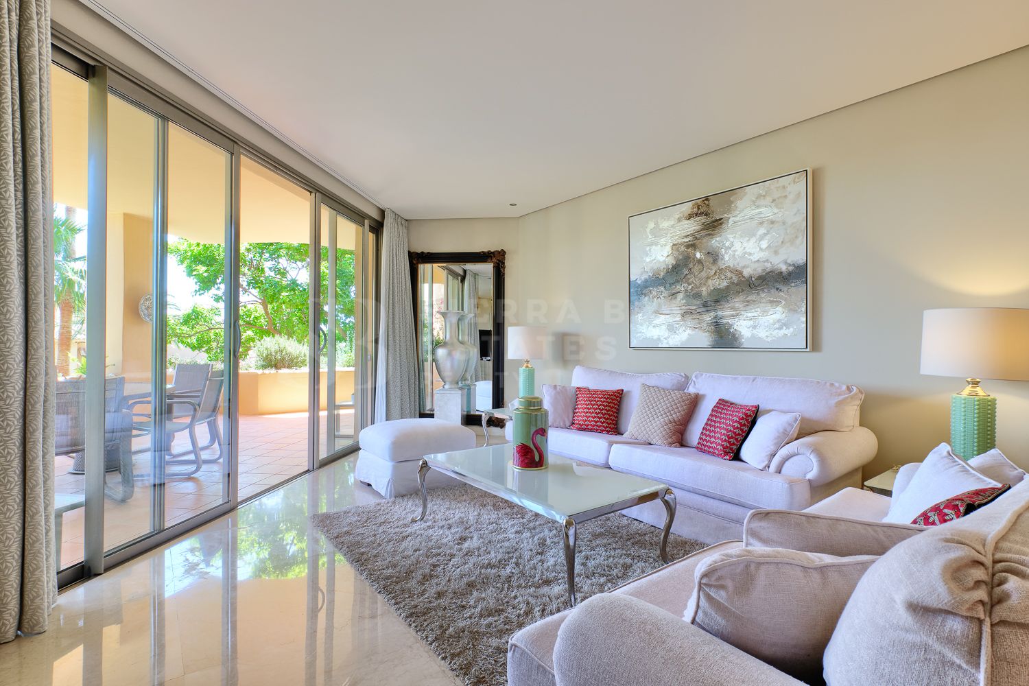 Elegant Apartment in Mansion Club