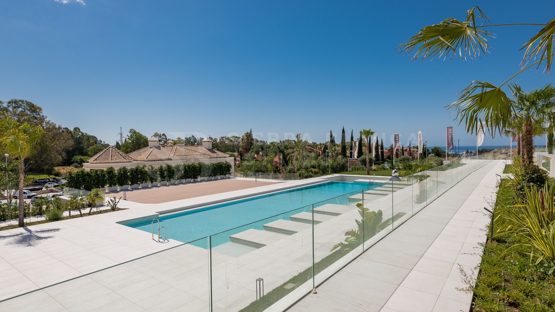 Wide Apartment with Terrace in Epic Marbella