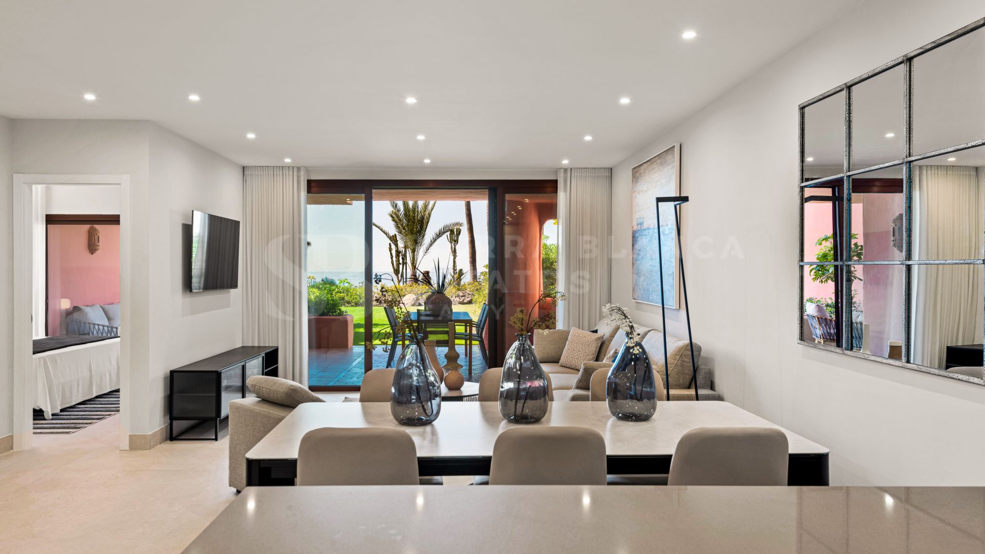 Exclusive Apartment Next to the Beach in Estepona