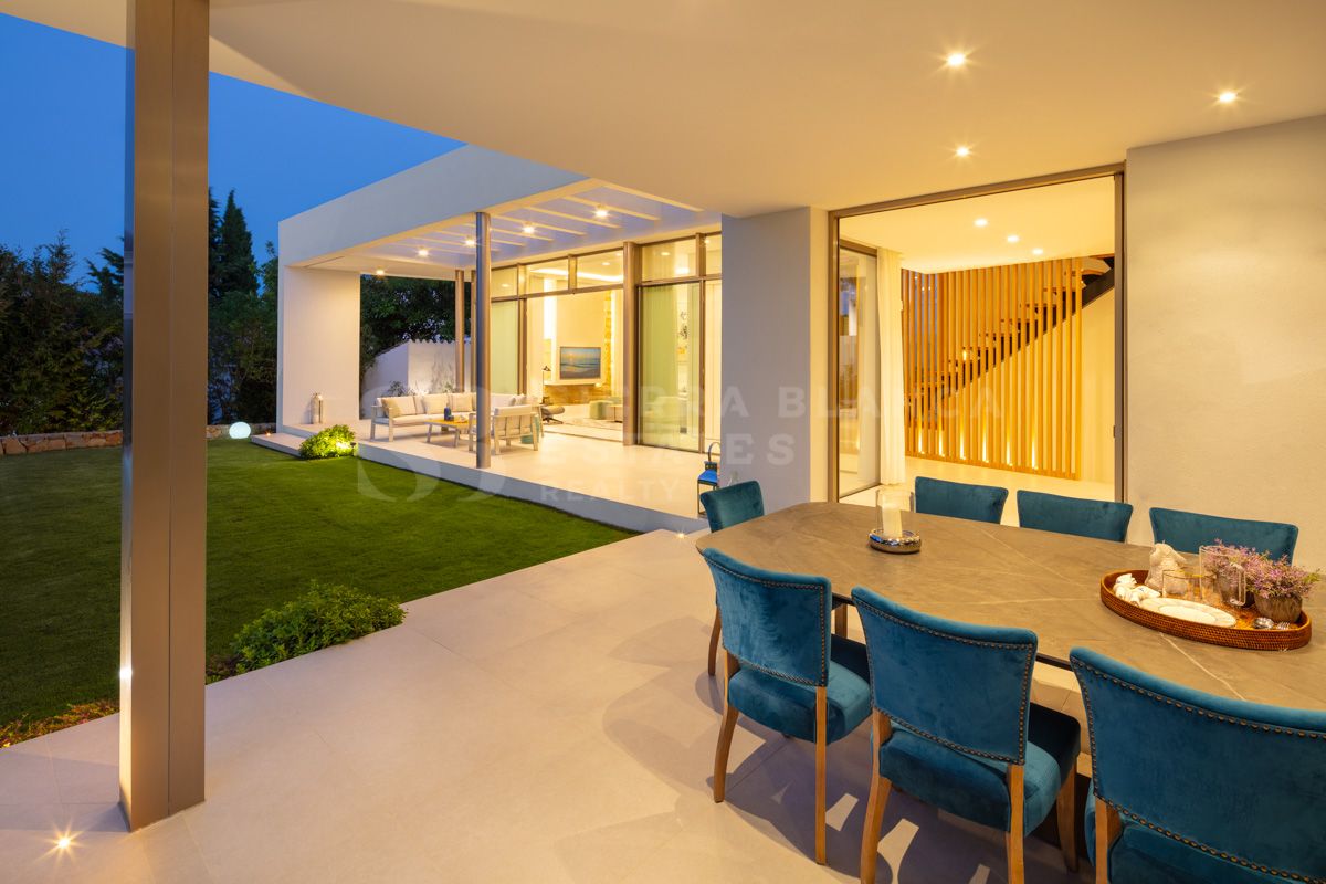 Cutting Edge Villa in the Exclusive Nueva Andalucía