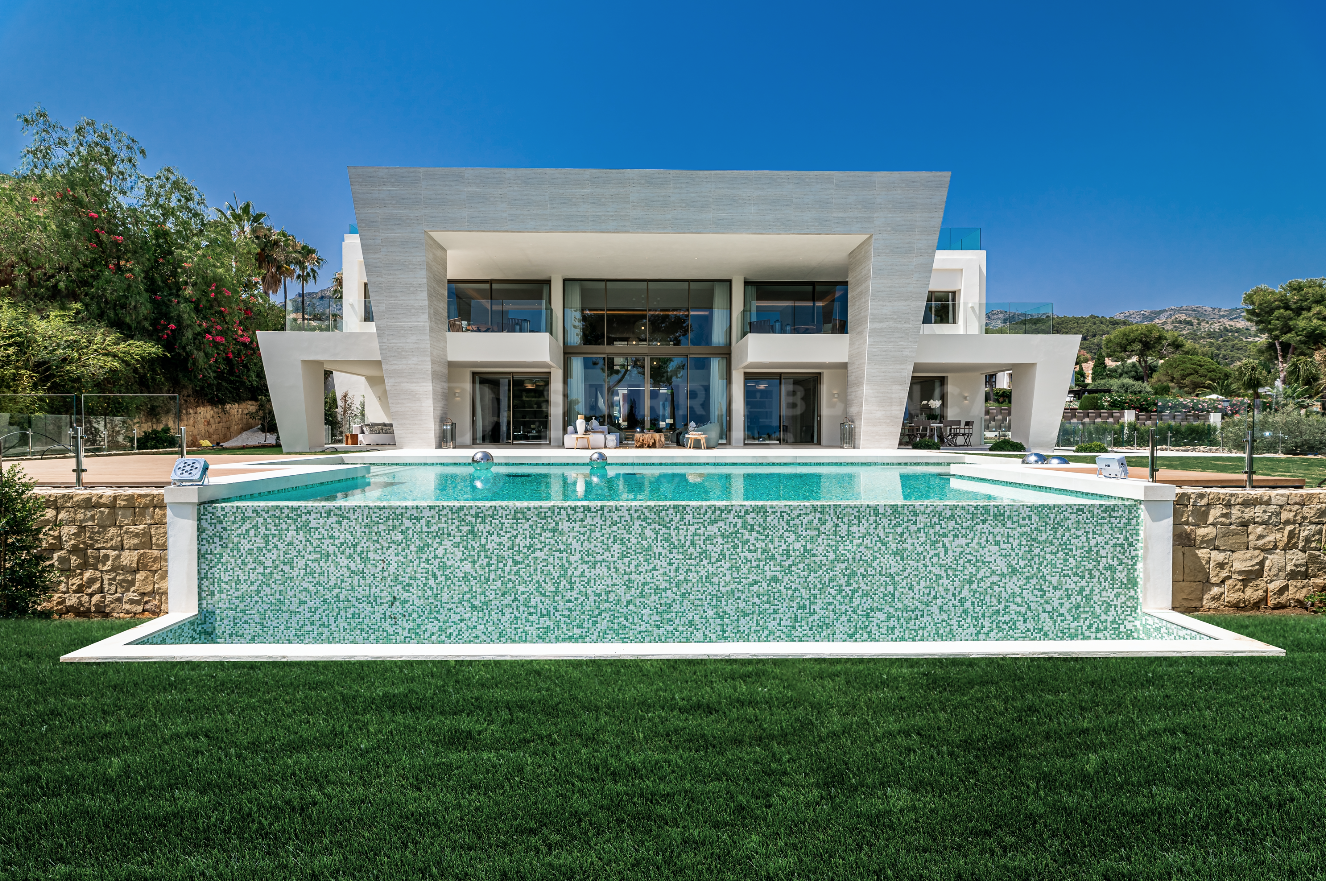 Exceptional Newly Built Villa with Sea Views in Sierra Blanca