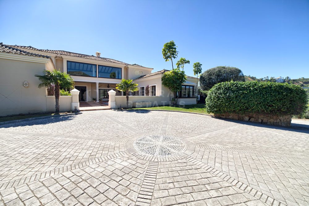 Elegant Villa in Marbella Club Golf Resort, Benahavis