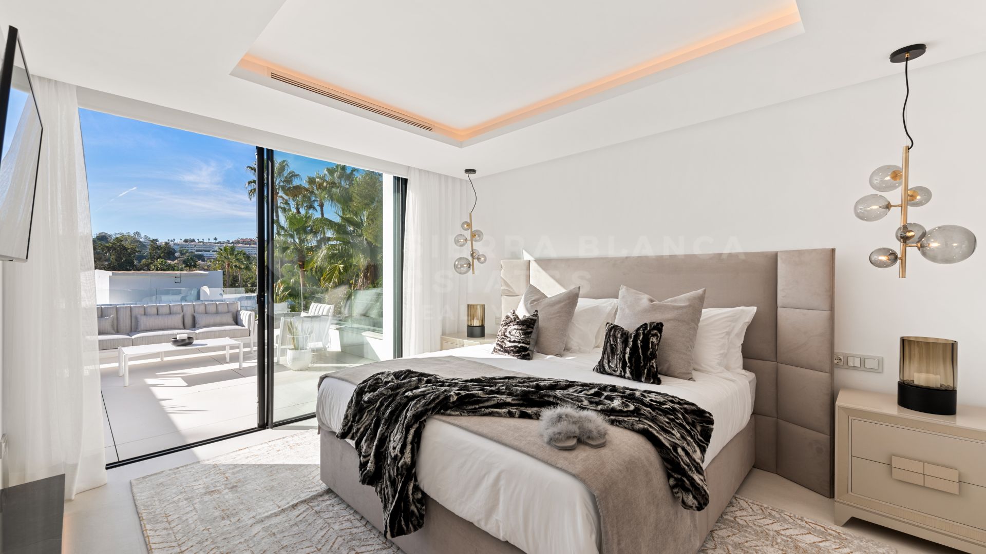 Stunning Modern Villa in Nueva Andalucia