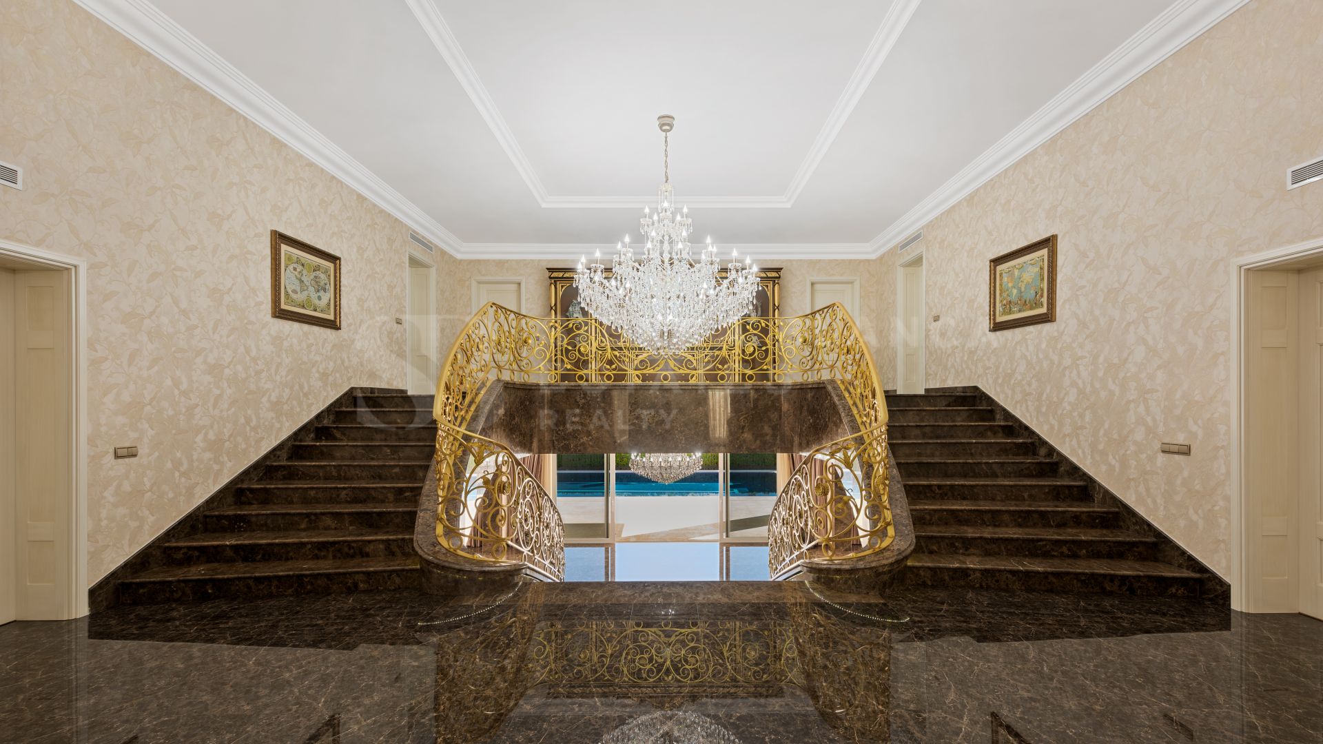 Luxueuse villa classique à vendre et à louer à Sierra Blanca