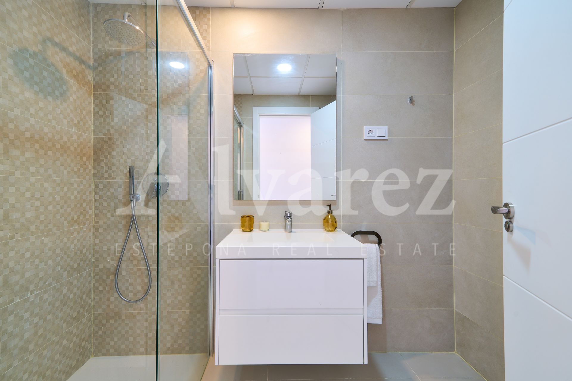 Apartamento Planta Baja en New Golden Mile, Estepona