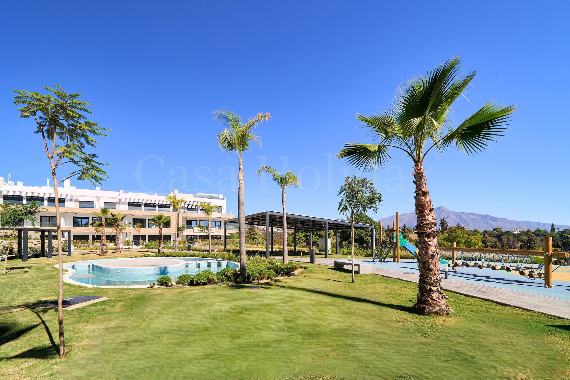 Apartamento Planta Baja en Atalaya Golf, Estepona