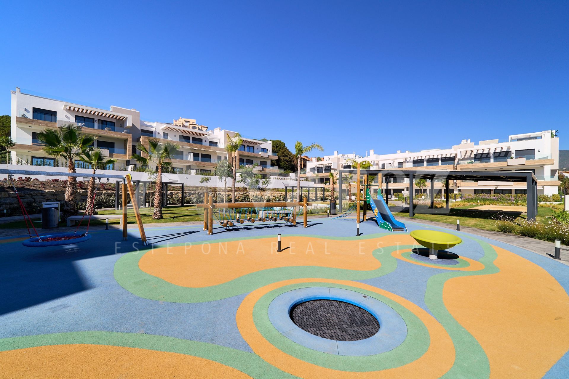 Ground Floor Apartment in Atalaya Golf, Estepona