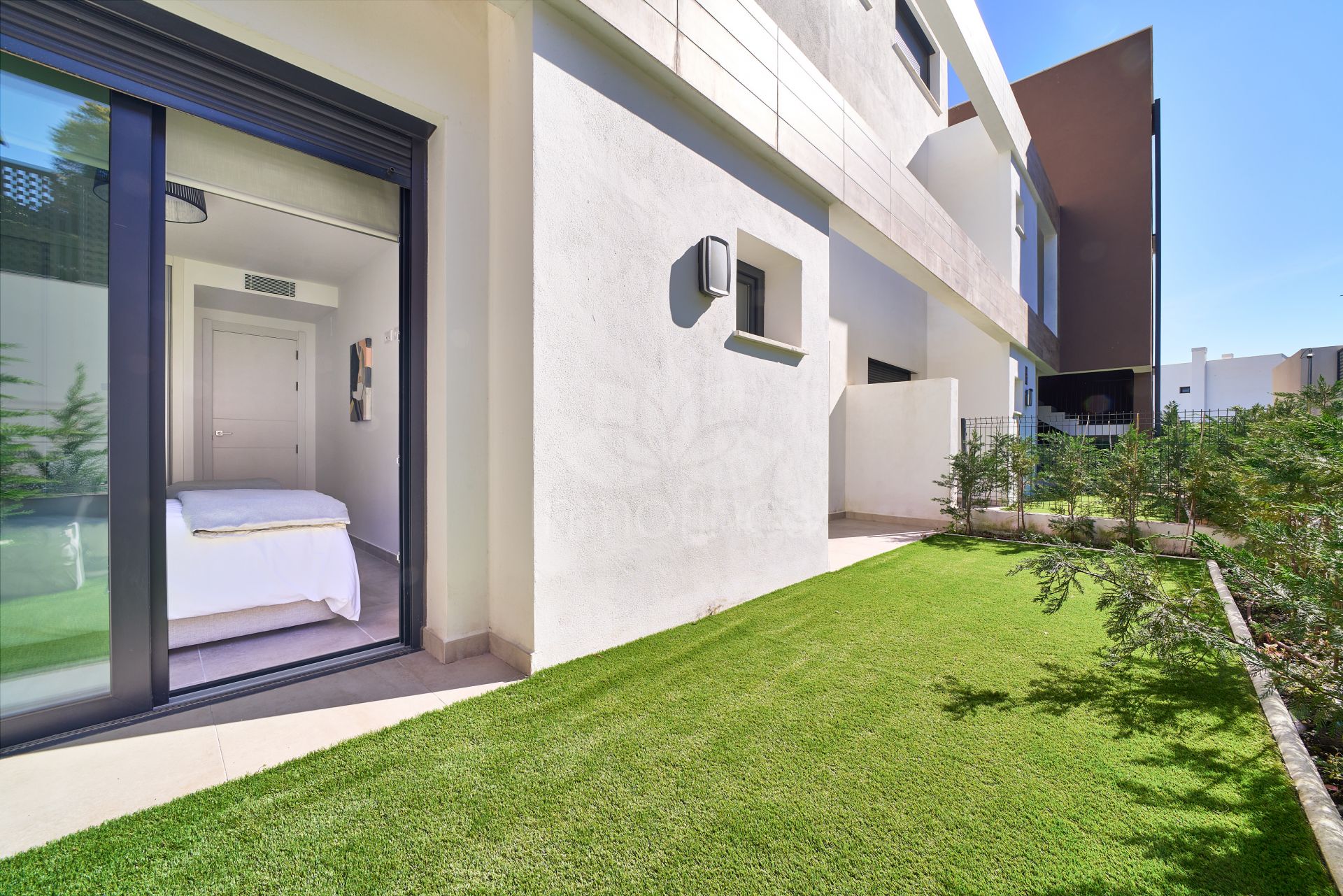 Apartamento Planta Baja en Atalaya Golf, Estepona