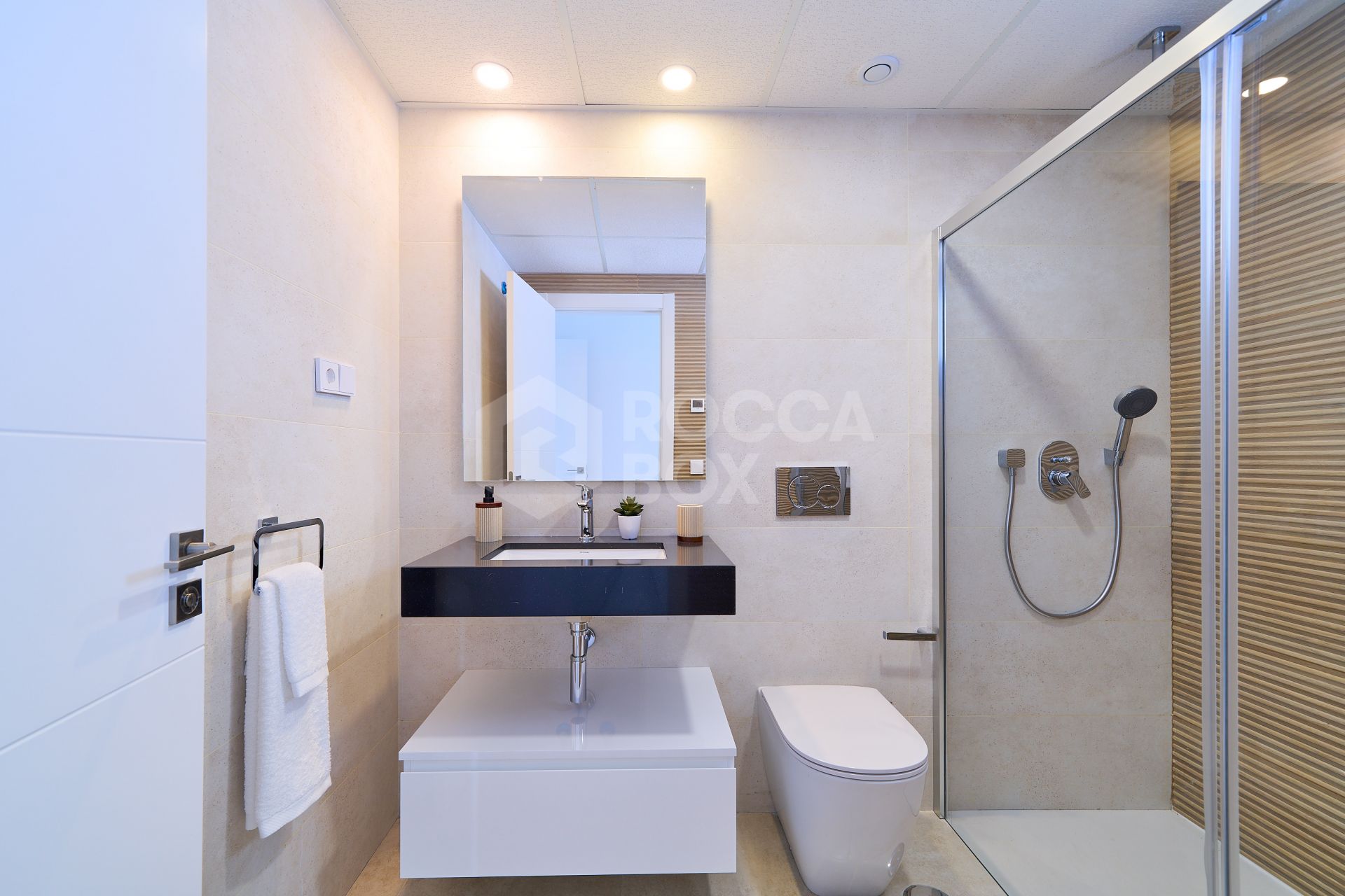 New project in a privileged location right next to Marbella - Fully Furnished - 2 Garage Spaces