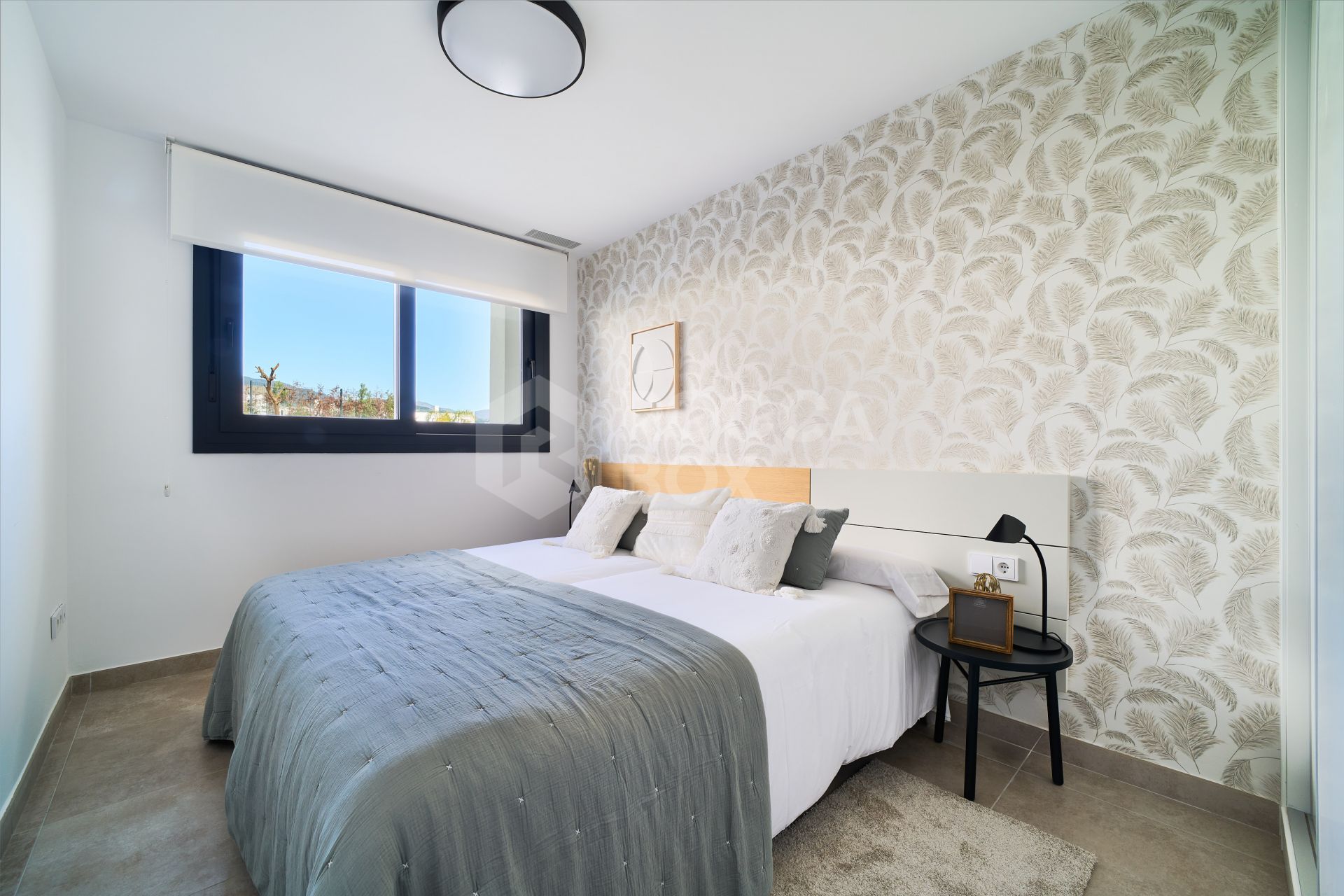 New project in a privileged location right next to Marbella - Fully Furnished - 2 Garage Spaces