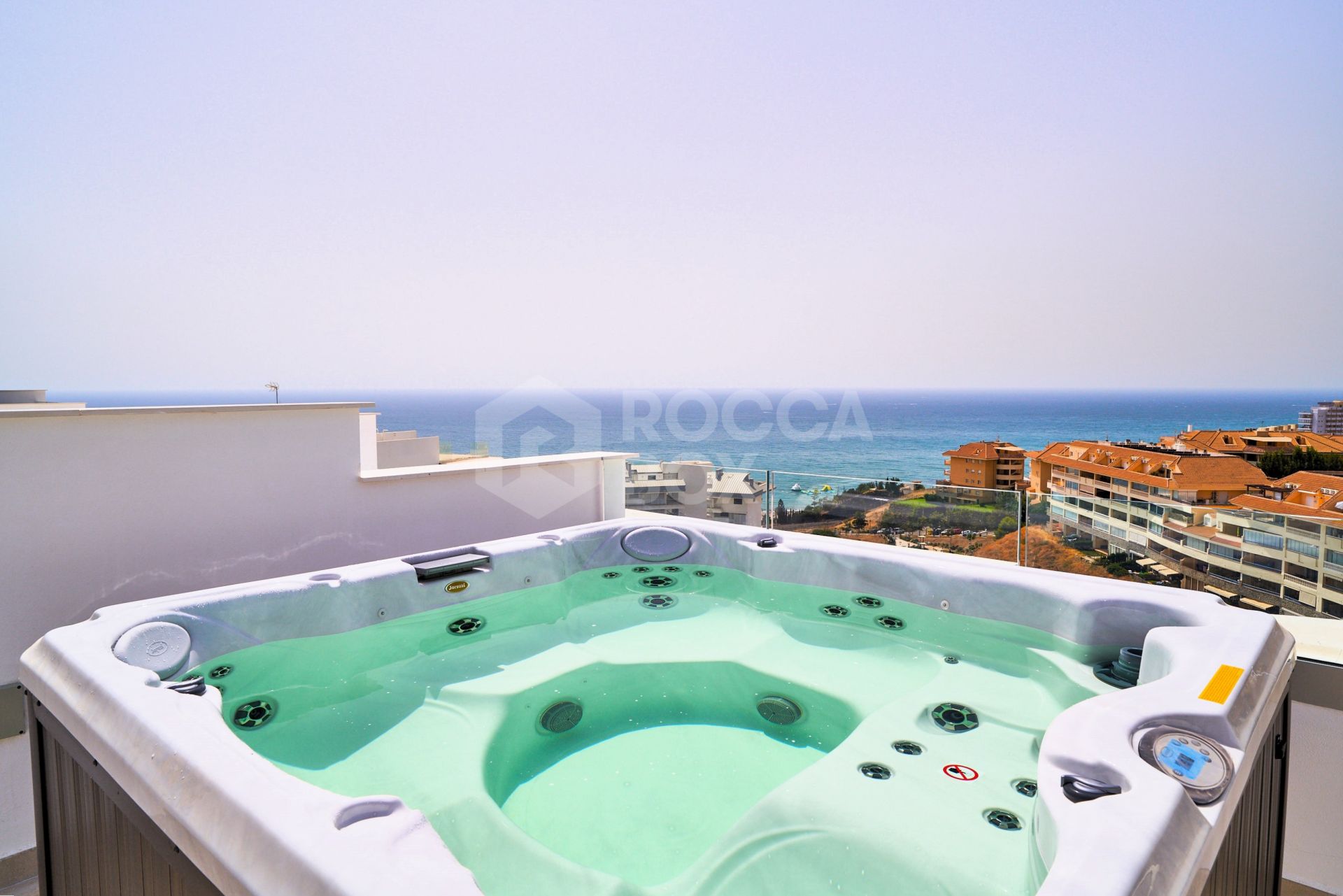 Spectacular New Development in Higuerón Beachside