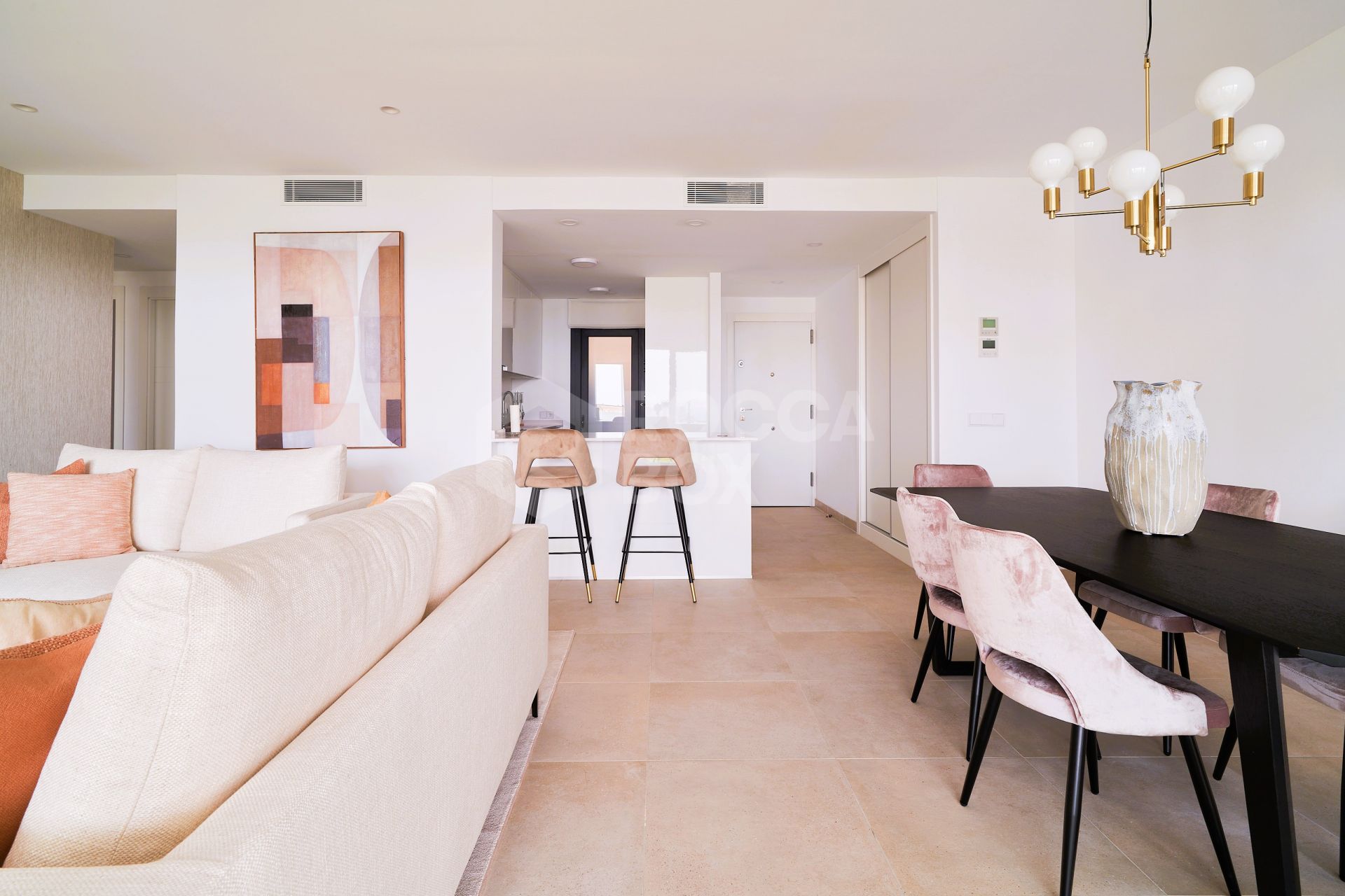 Spectacular New Development in Higuerón Beachside