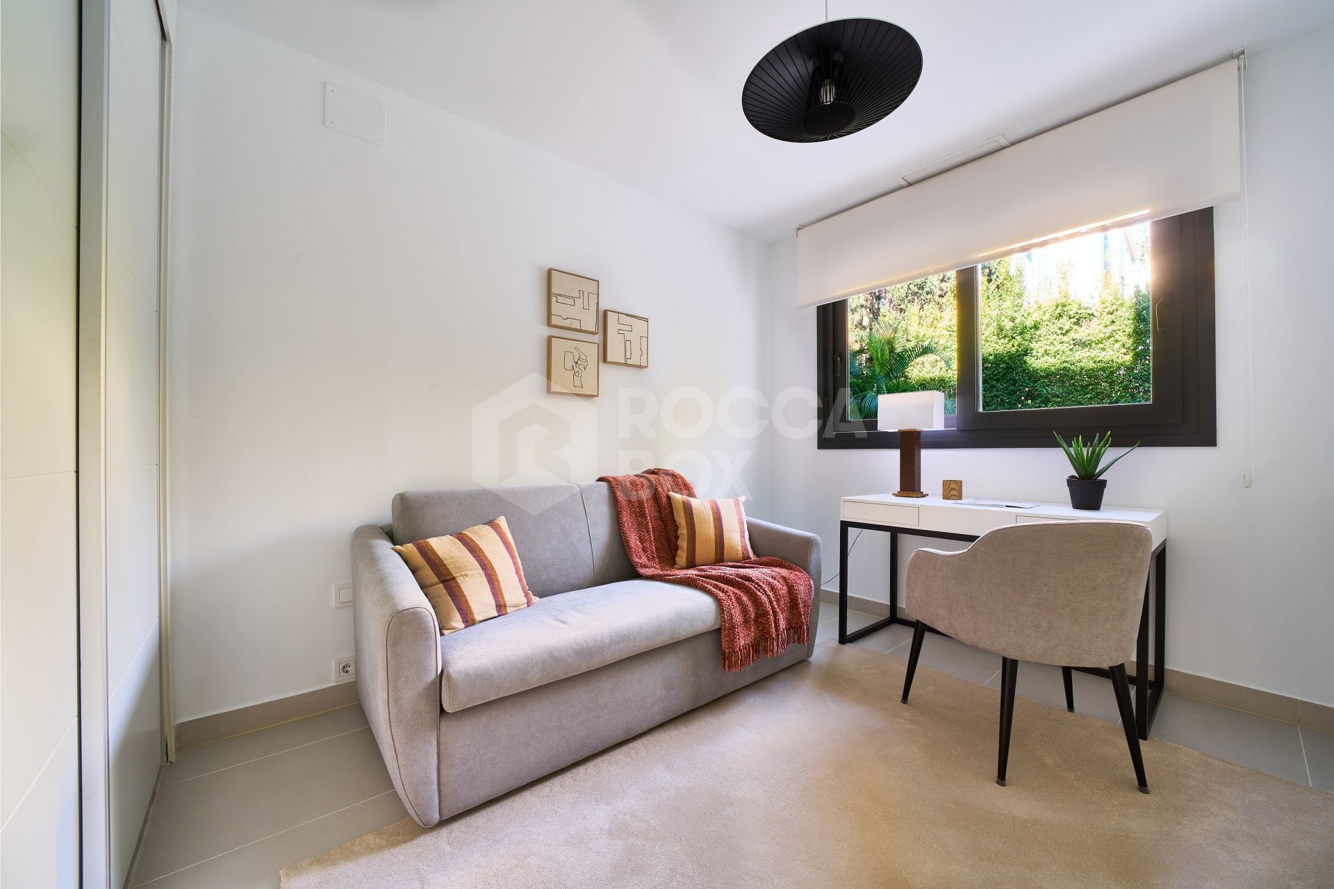 Key Ready - Last Unit - Fully furnished ground Floor in the New Golden Mile - UFH + South Orientation