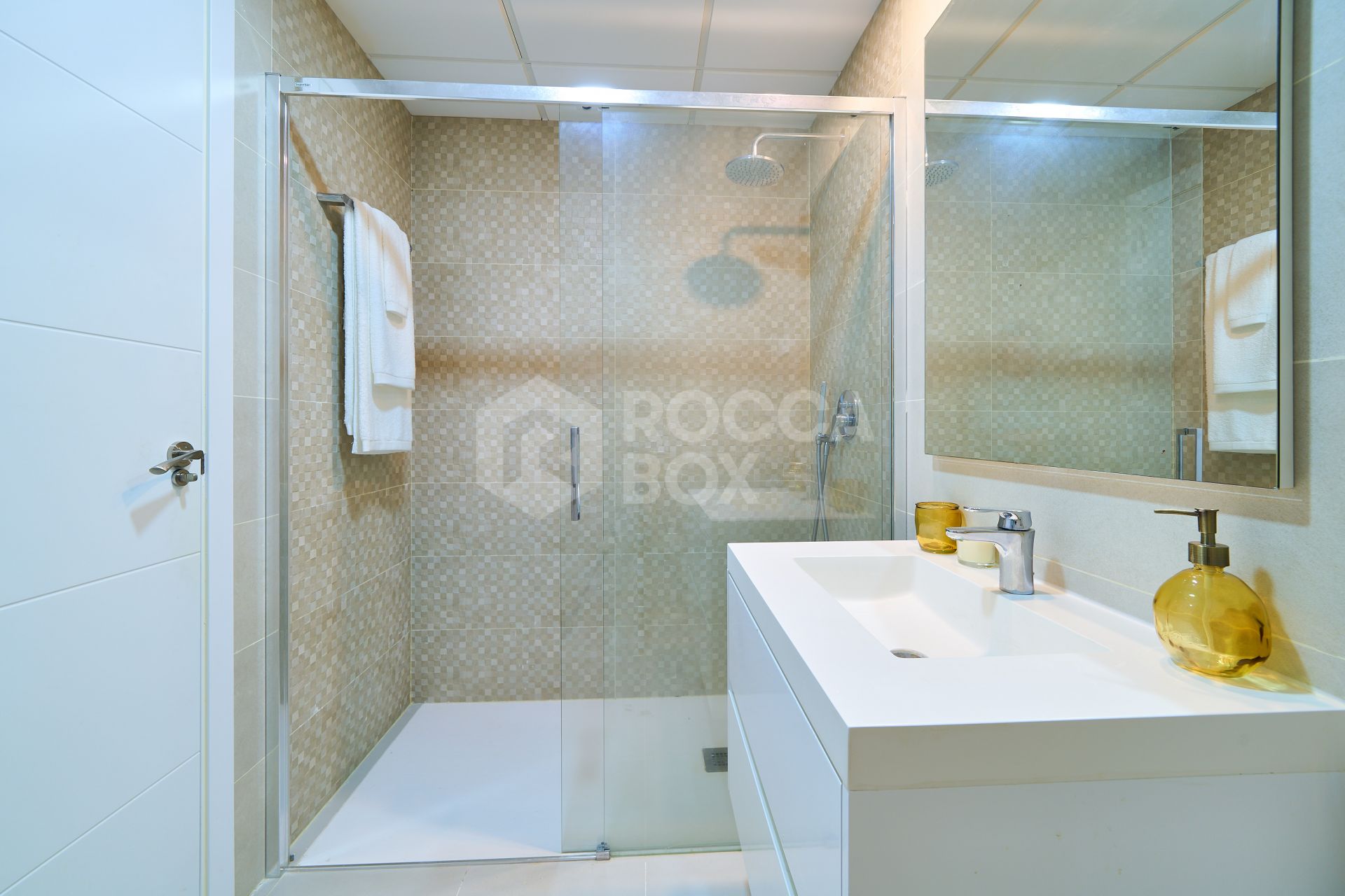 Key Ready - Last Unit - Fully furnished ground Floor in the New Golden Mile - UFH + South Orientation