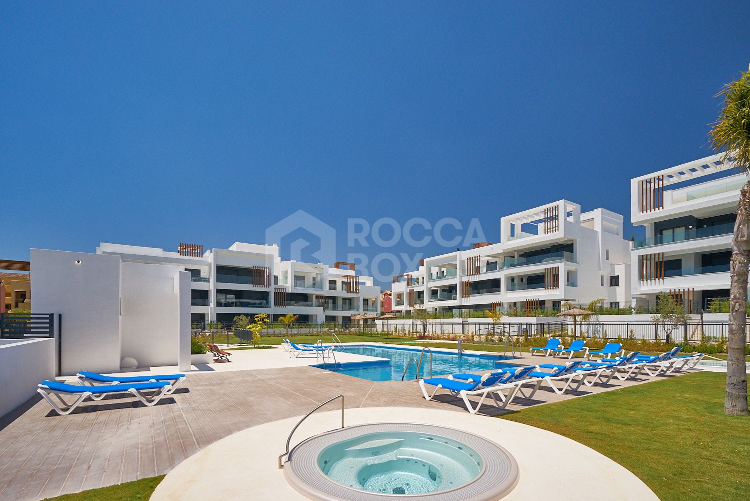 Key Ready - Last Unit - Ground Floor in the New Golden Mile - UFH + South Orientation