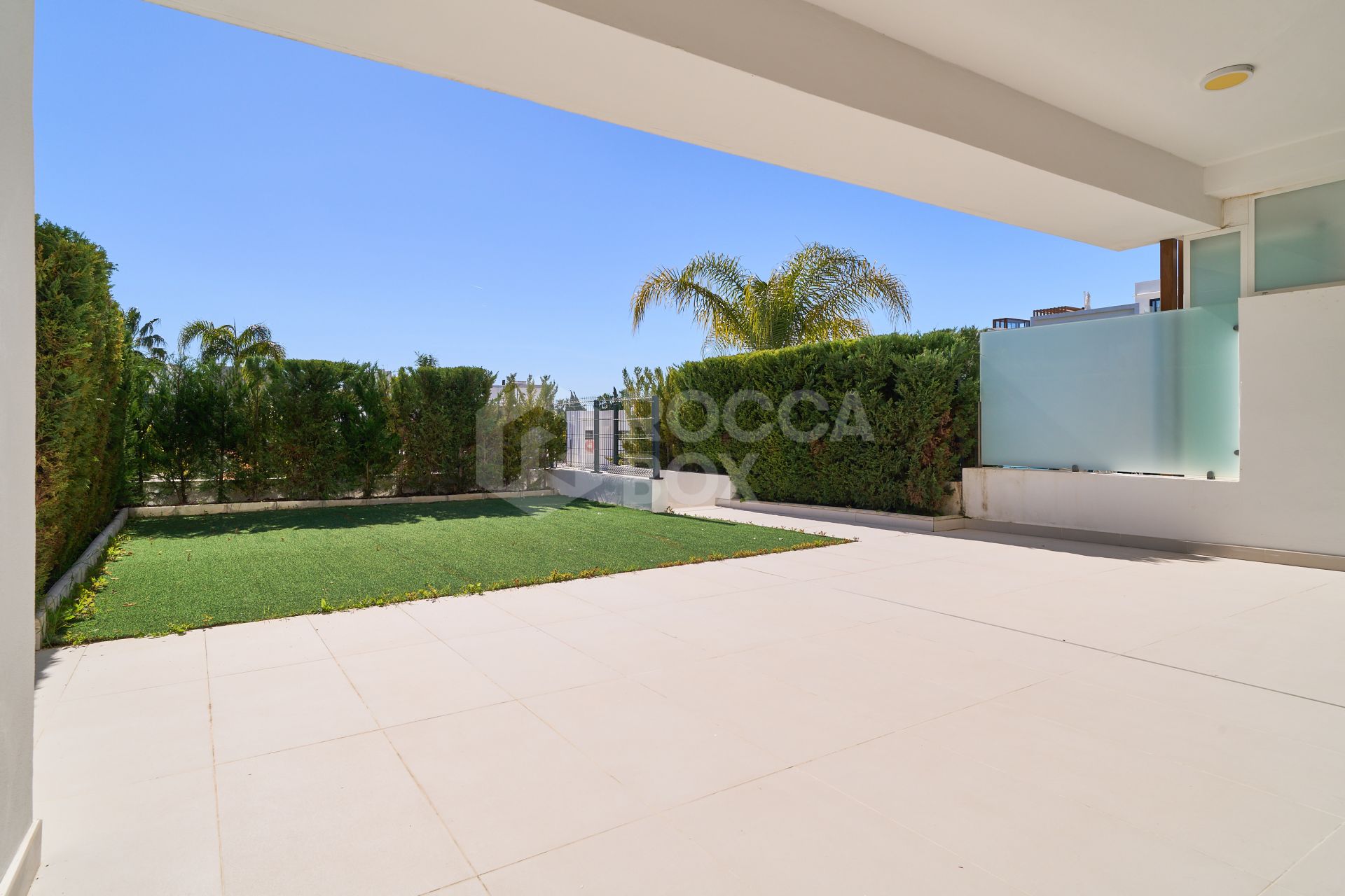 Key Ready - Last Unit - Fully furnished ground Floor in the New Golden Mile - UFH + South Orientation