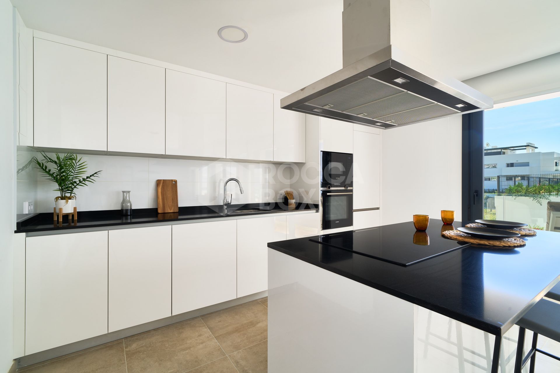 Key Ready new development of luxury apartments in a prime location next to Puerto Banús - Fully Furnished