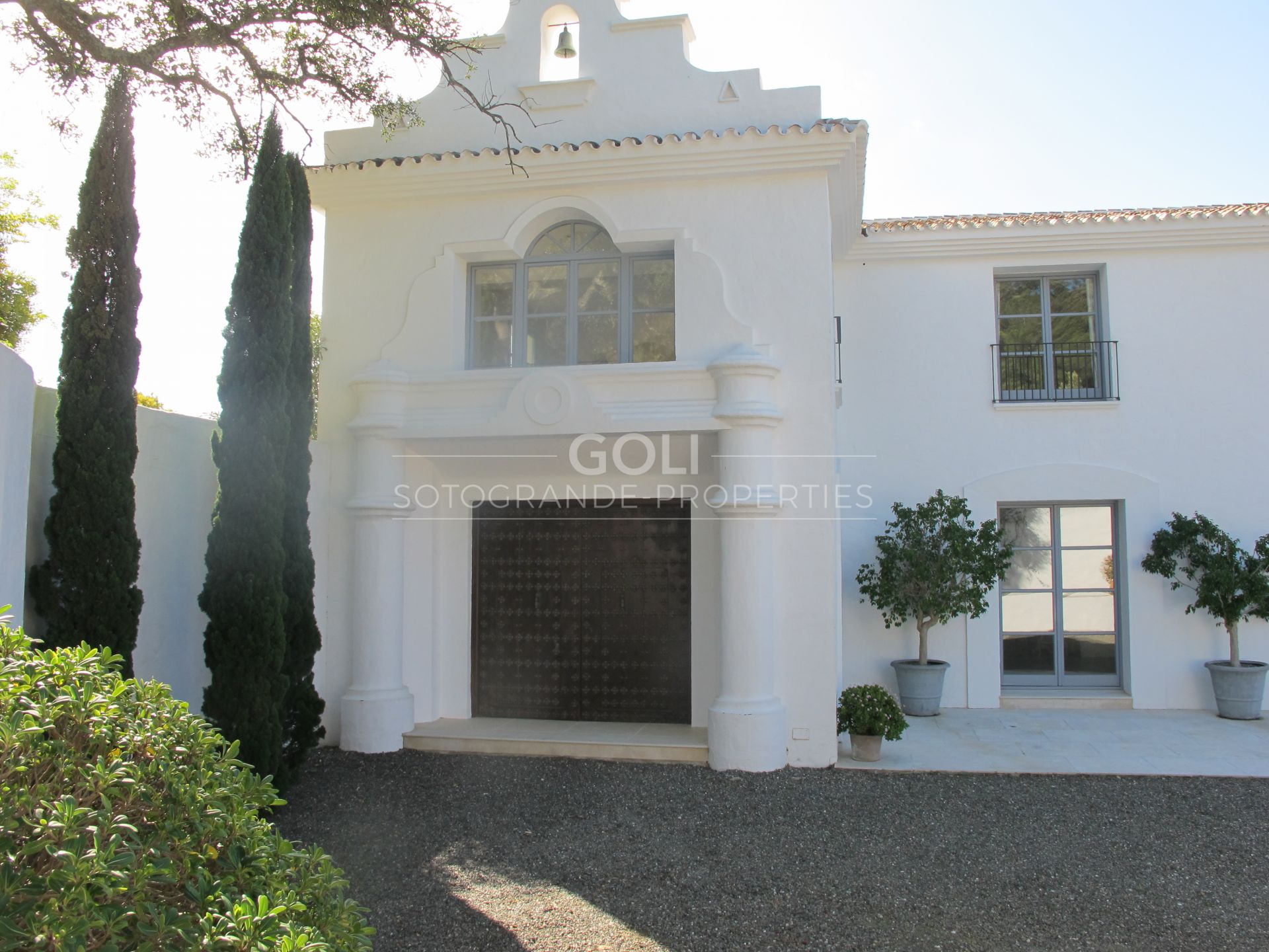 Immaculate villa for rent in Casares