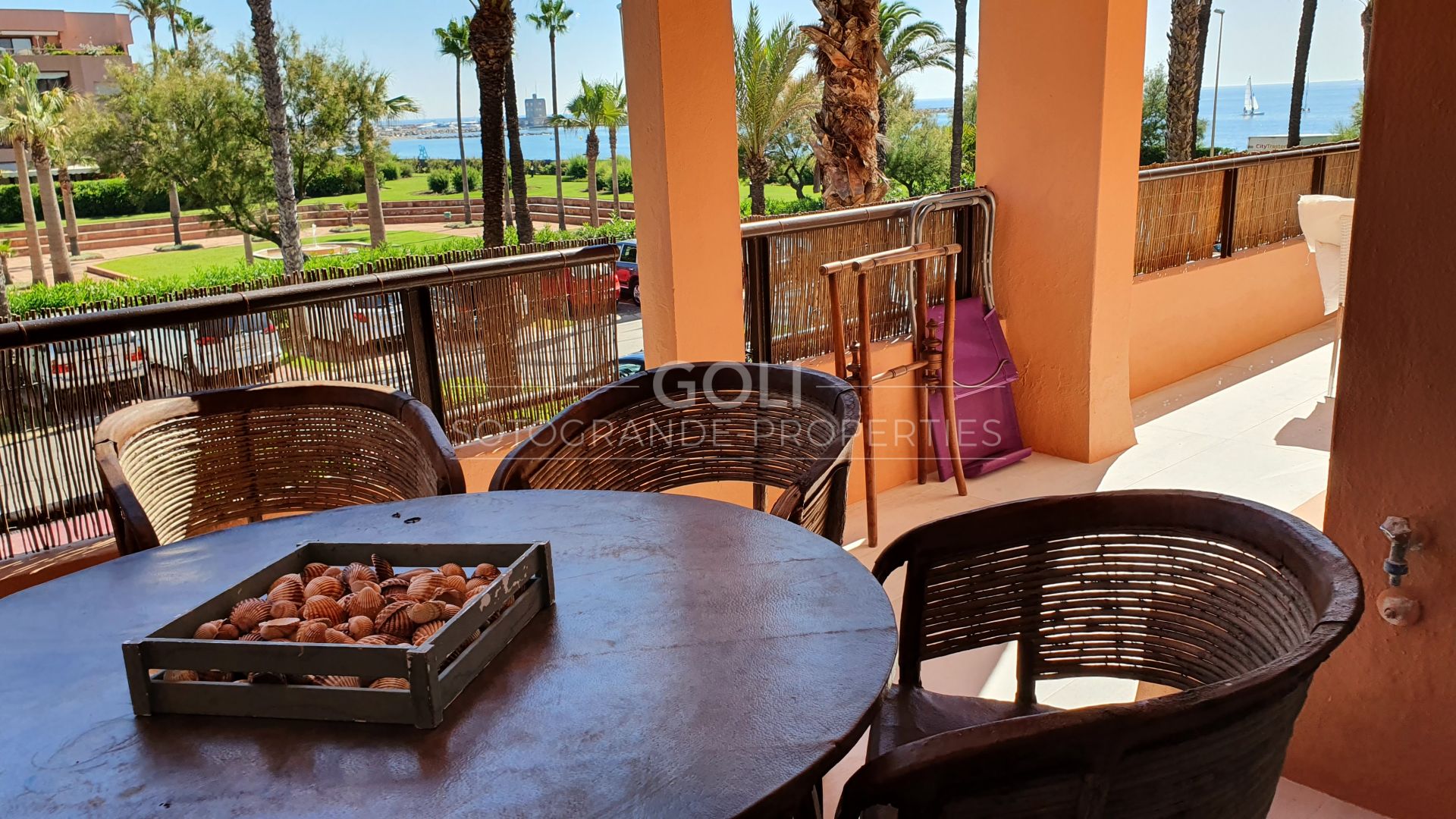 3 bedrooms apartment near the beach