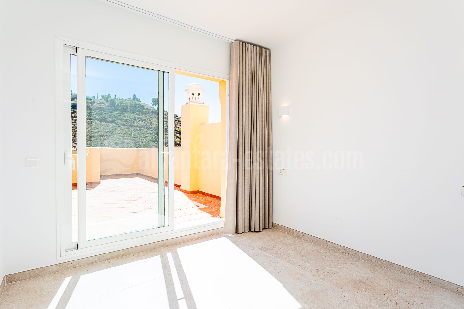 Penthouse in Elviria, Marbella