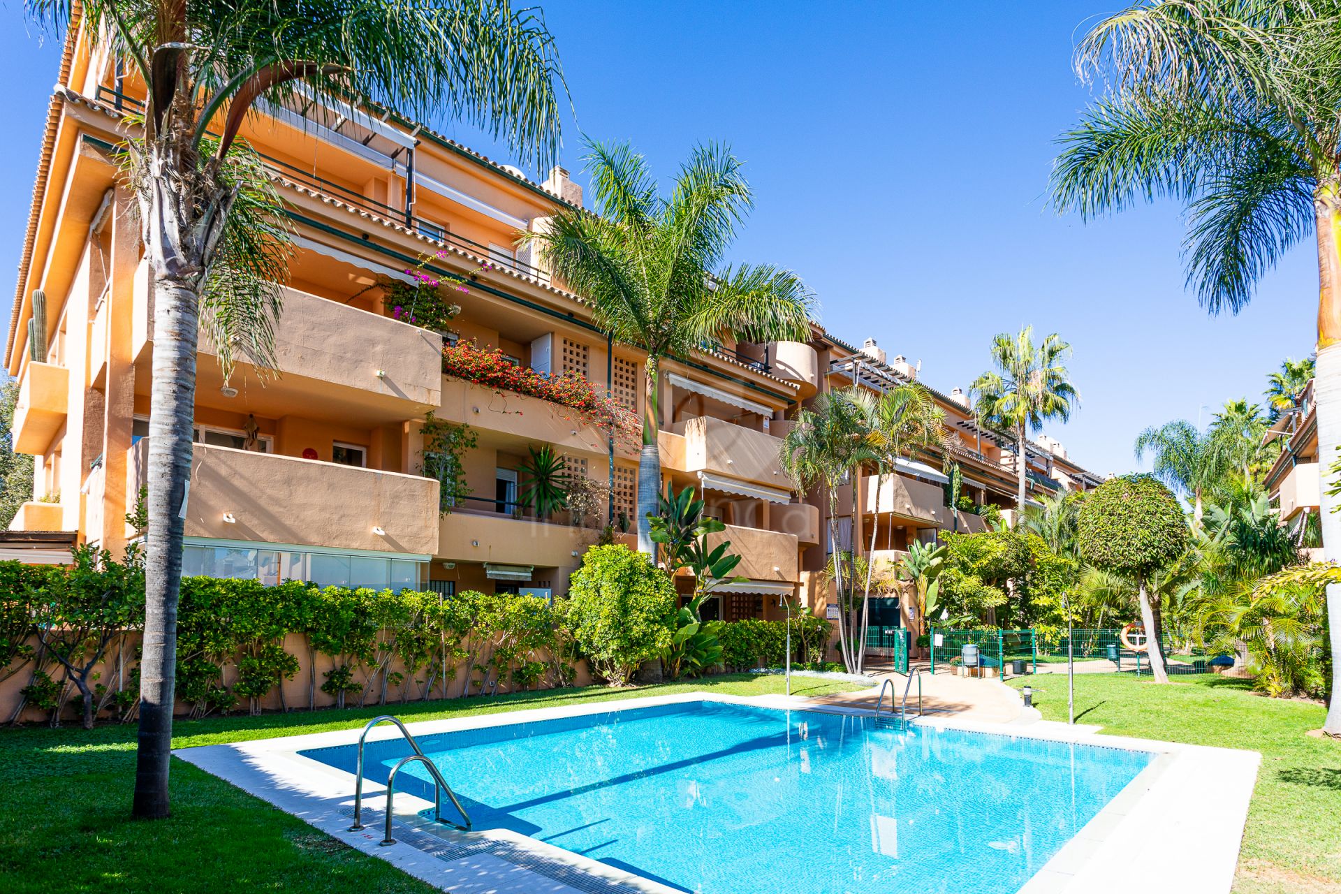 Apartment in Marbella East, Marbella