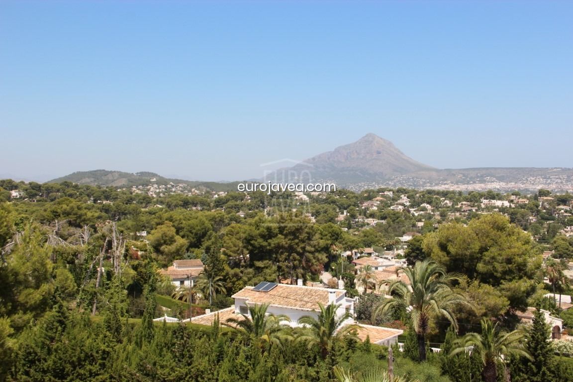 Recently built villa for sale in Jávea in the exclusive area of Tosalet