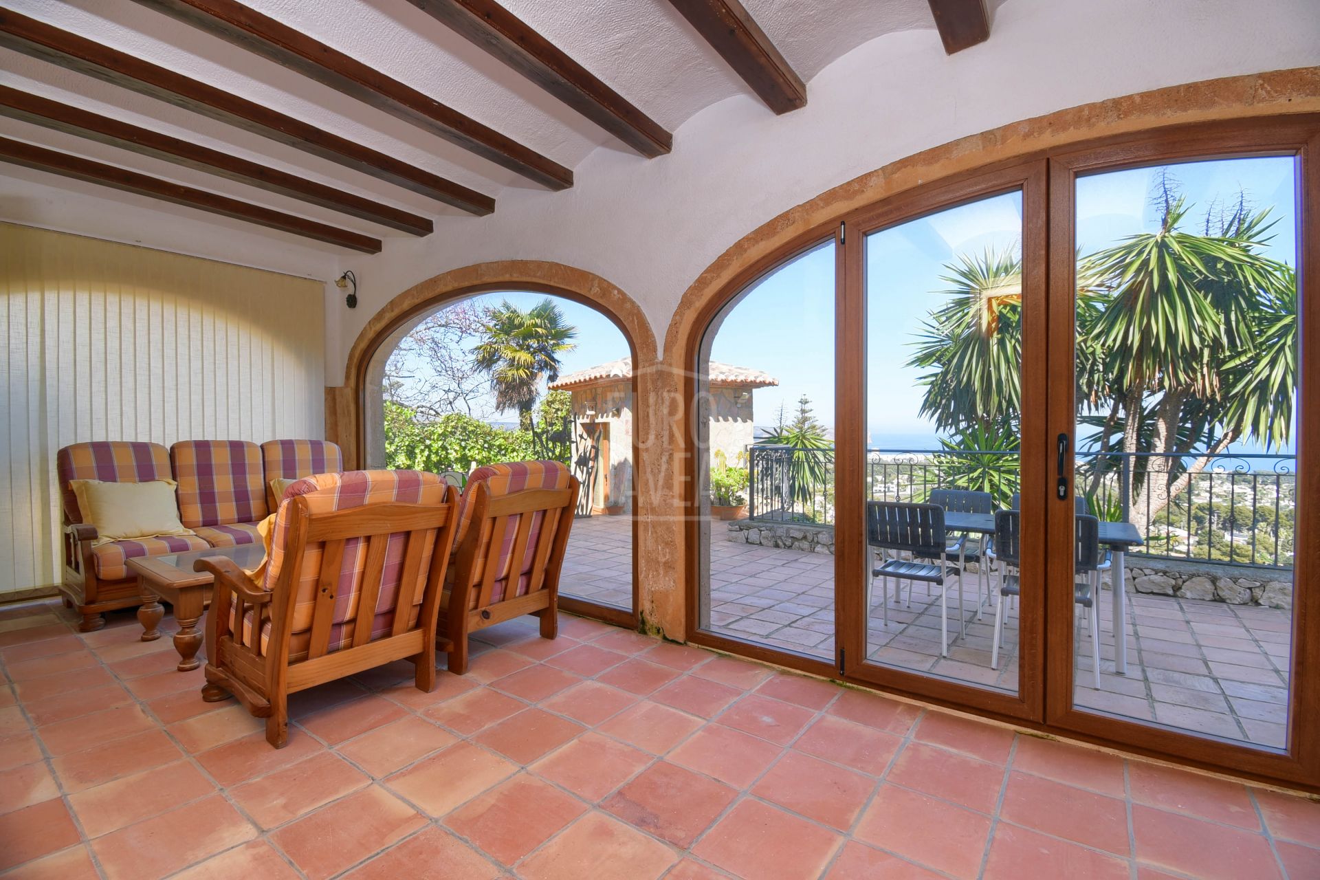 Magnificent traditional style villa with sea views, in the prestigious area of Tosalet