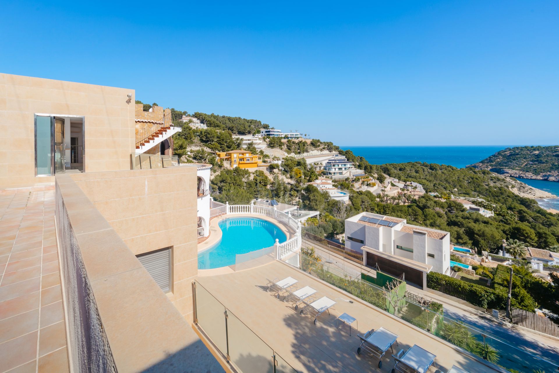Villa for sale in Jávea el Portichol, with magnificent views of the sea, close to La Barraca Beach