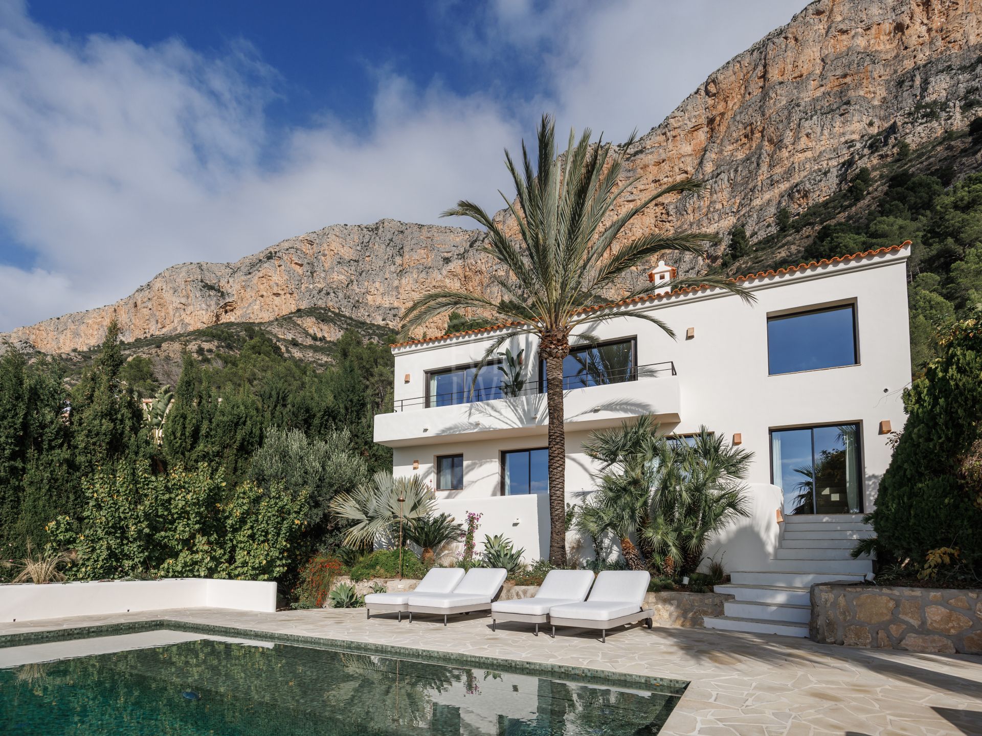 Charming villa for sale in Jávea, in the quiet area of Mongó