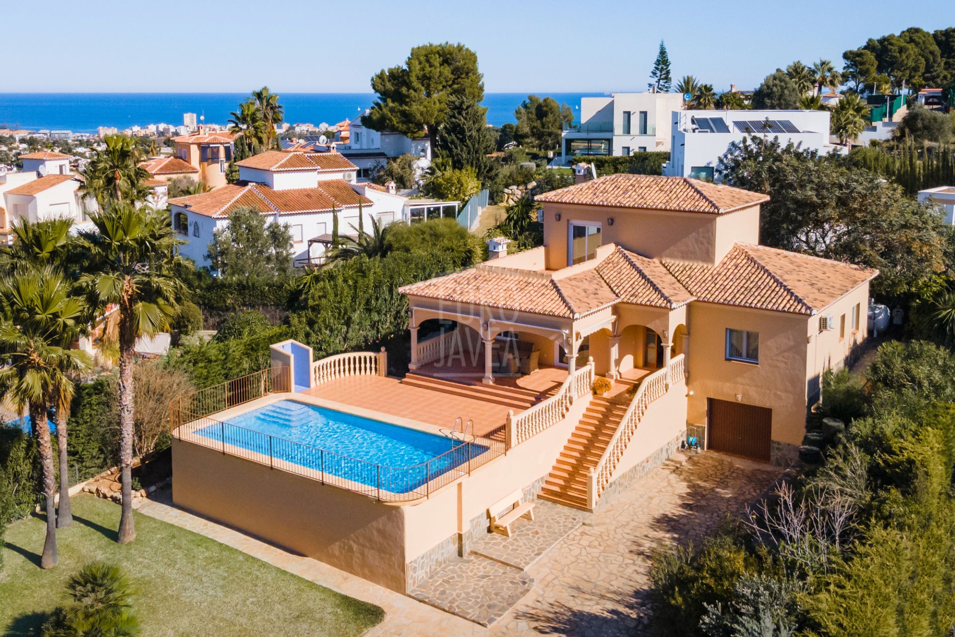 Villa for sale exclusively with Eurojavea in the Pinomar area, a few minutes from the beach