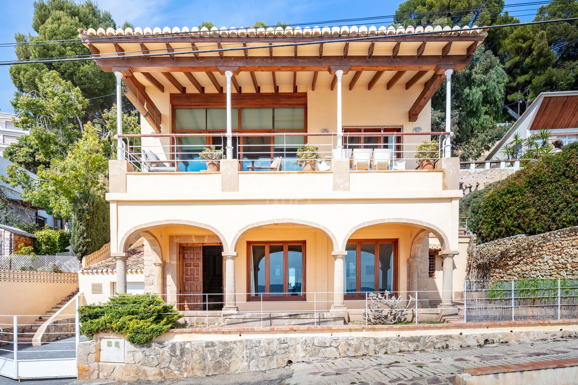 Villa for sale in the area of the Port of Jávea, with spectacular views of the sea and the Yacht Club