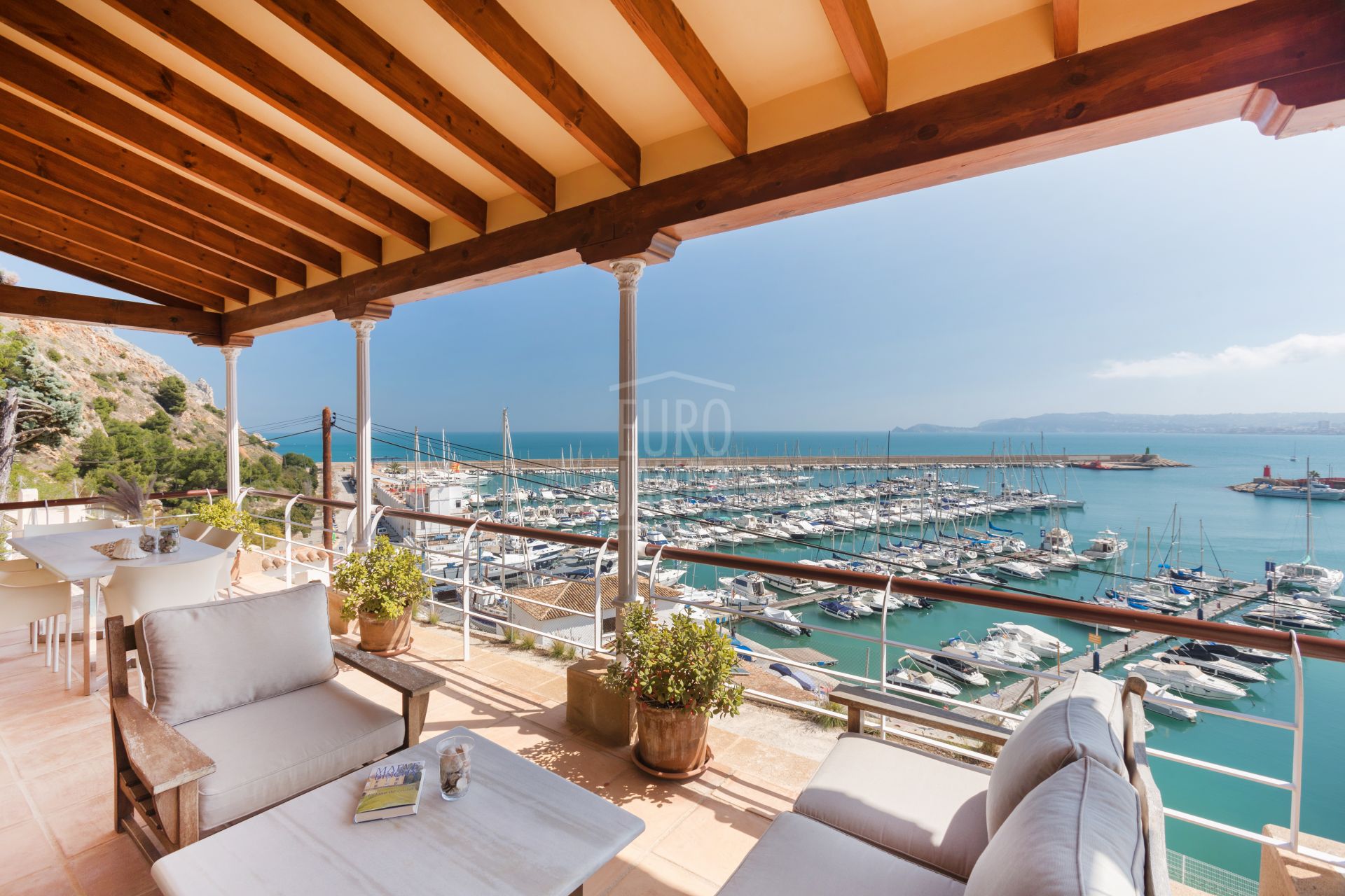 Villa te koop in het gebied van de haven van Jávea, met spectaculair uitzicht op de zee en de Yacht Club