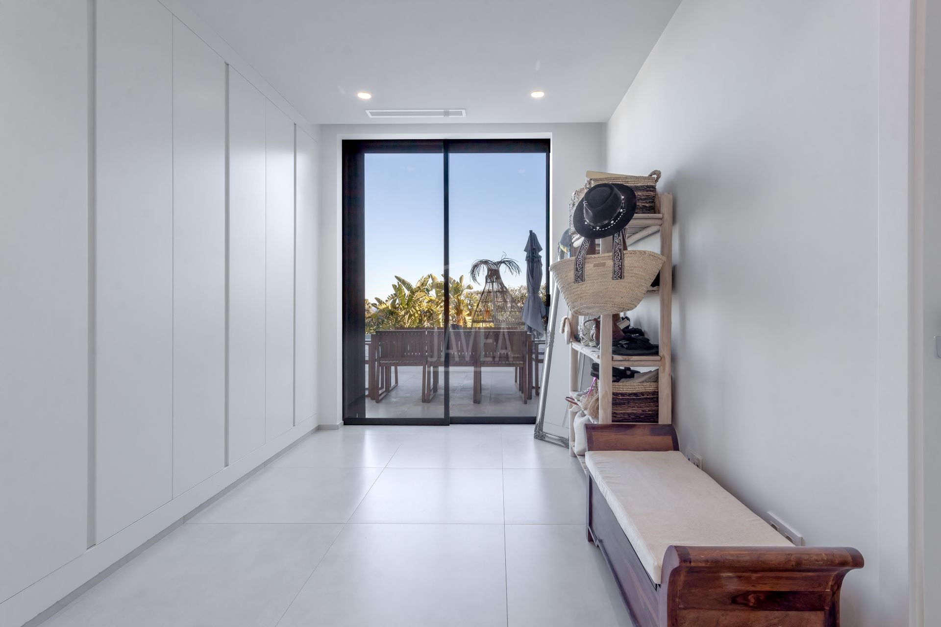 Villa in moderne stijl te koop in de wijk Villes del Vent van Jávea met panoramisch uitzicht en uitzicht op zee